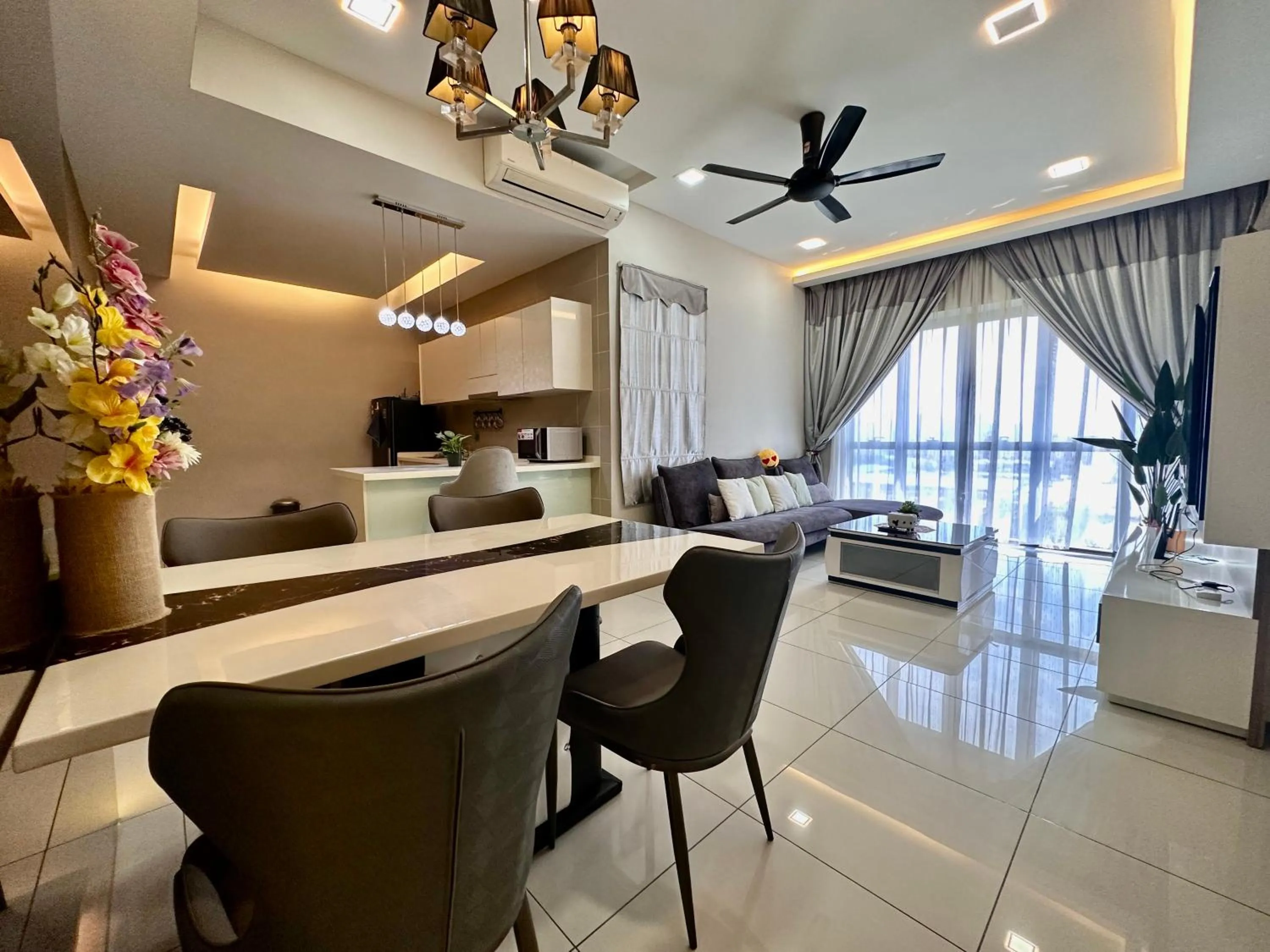 Living room in Takuro Homestay