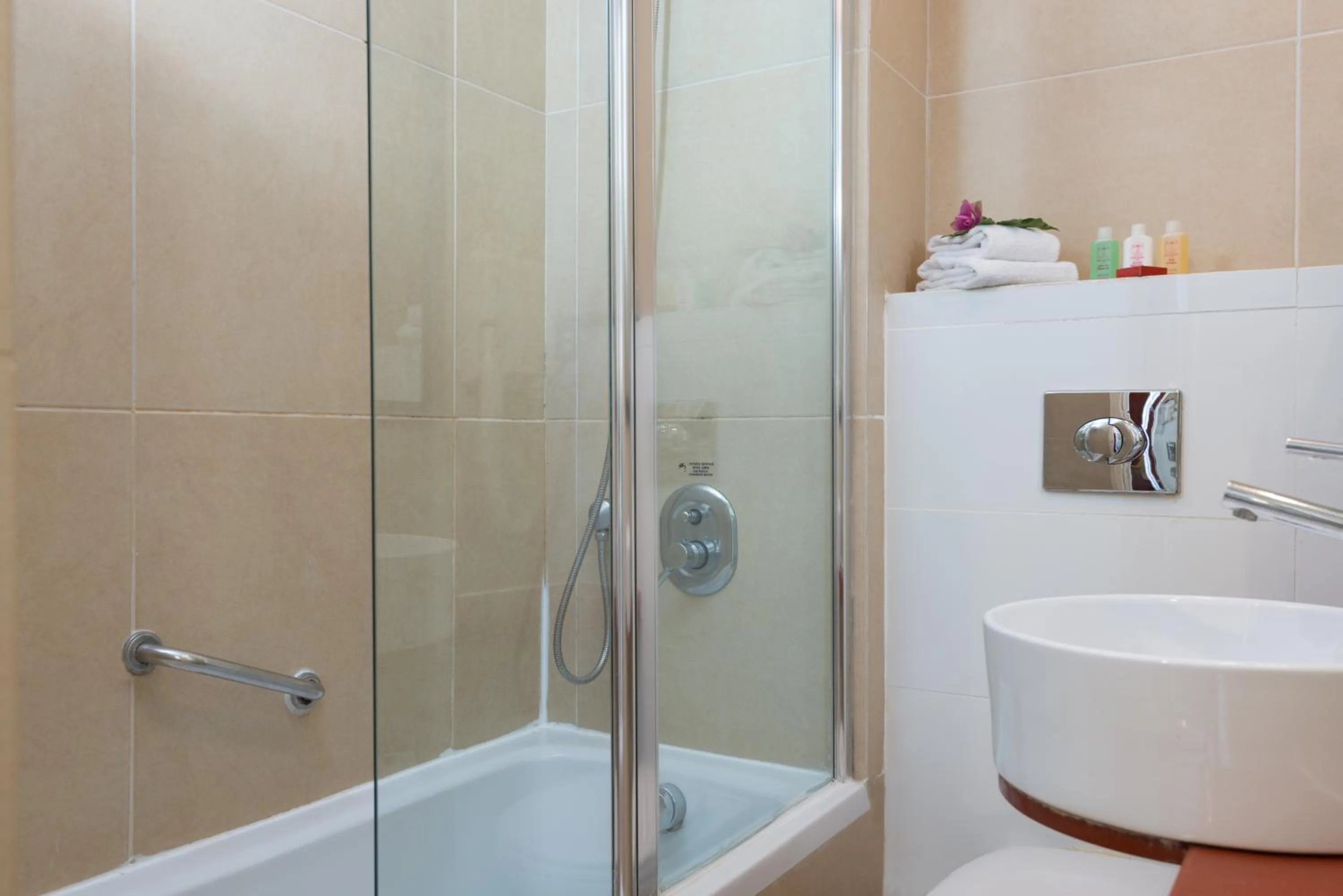 Bathroom in Leonardo Beach Tel Aviv