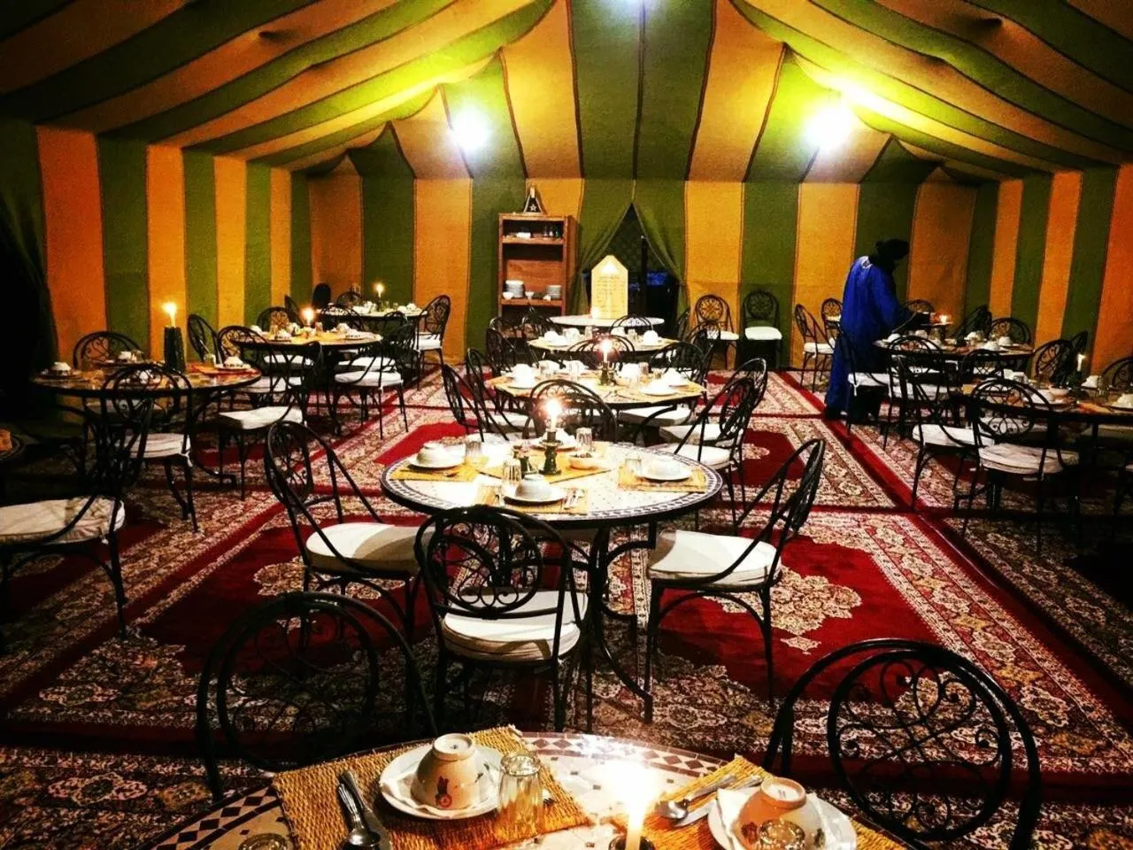 Restaurant/places to eat in Hostel Amour d'auberge