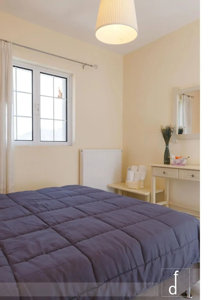 Bedroom, Bed in Elaionas