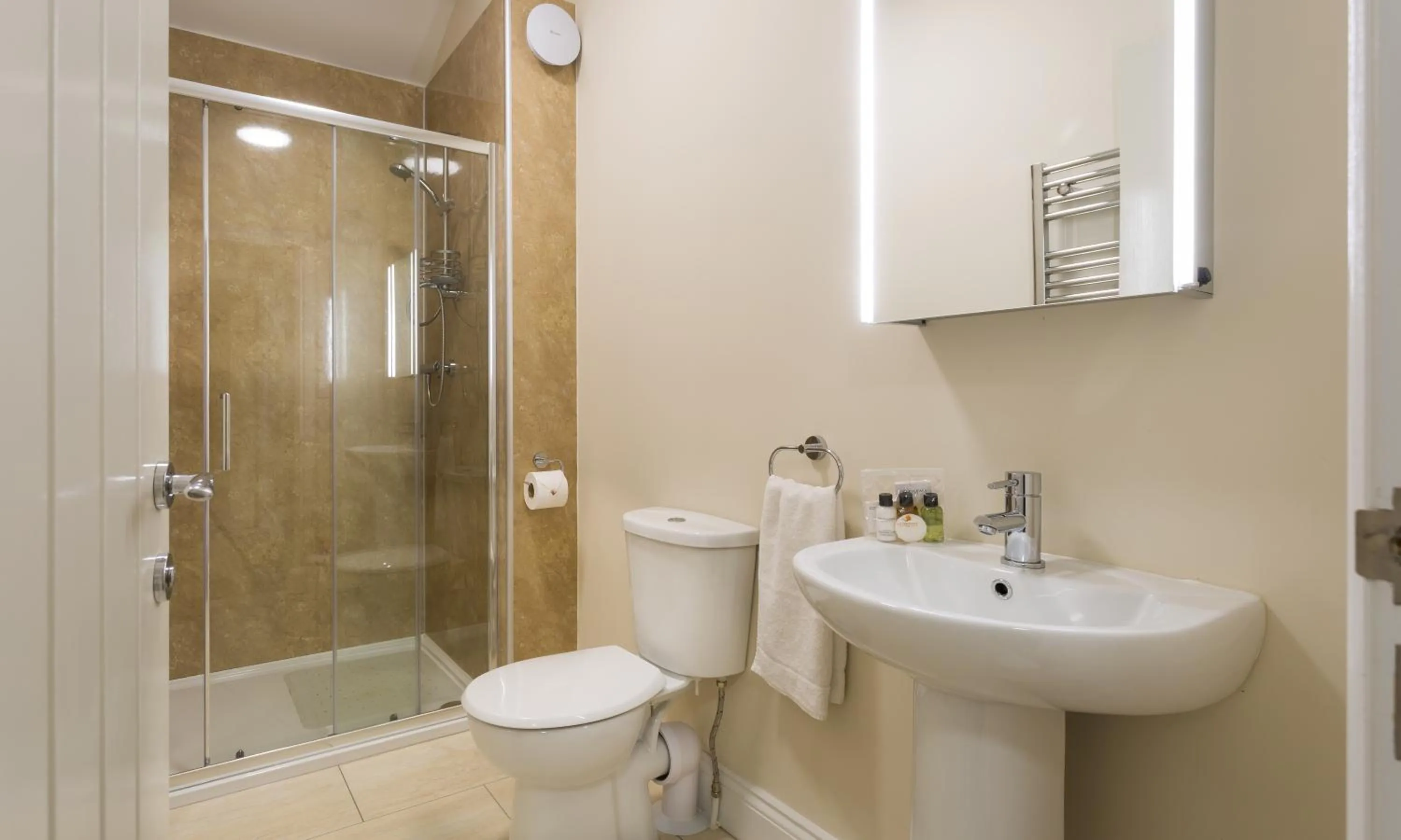 Shower in Waterfoot Park