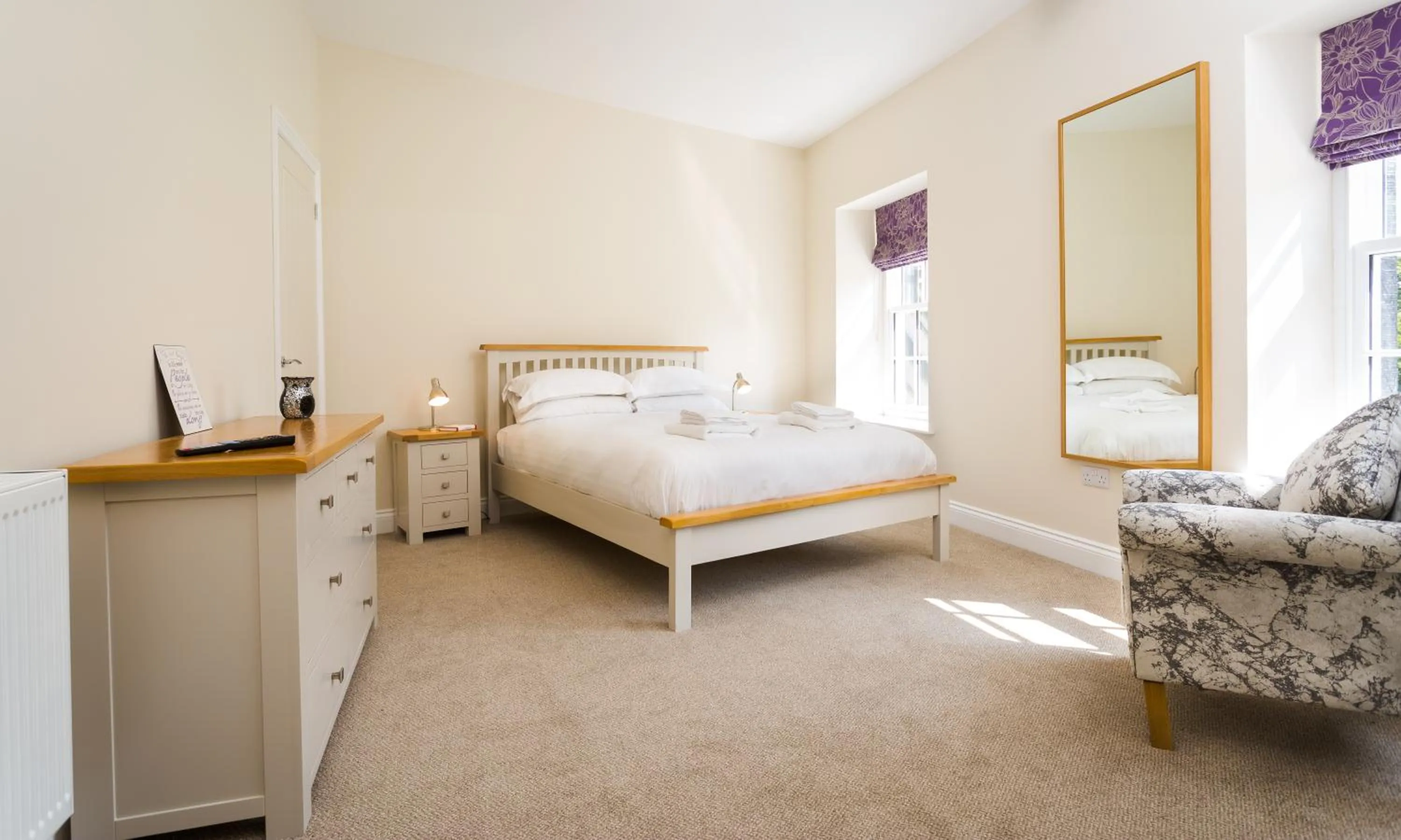 Bedroom, Bed in Waterfoot Park