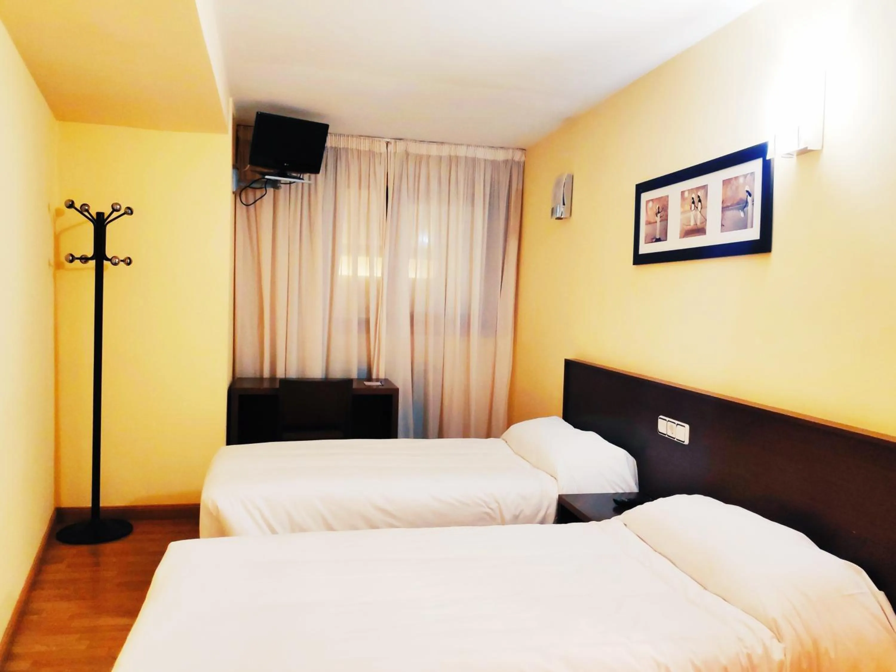 Twin Room with Extra Bed in Hotel Santa Catalina by Bossh Hotels!