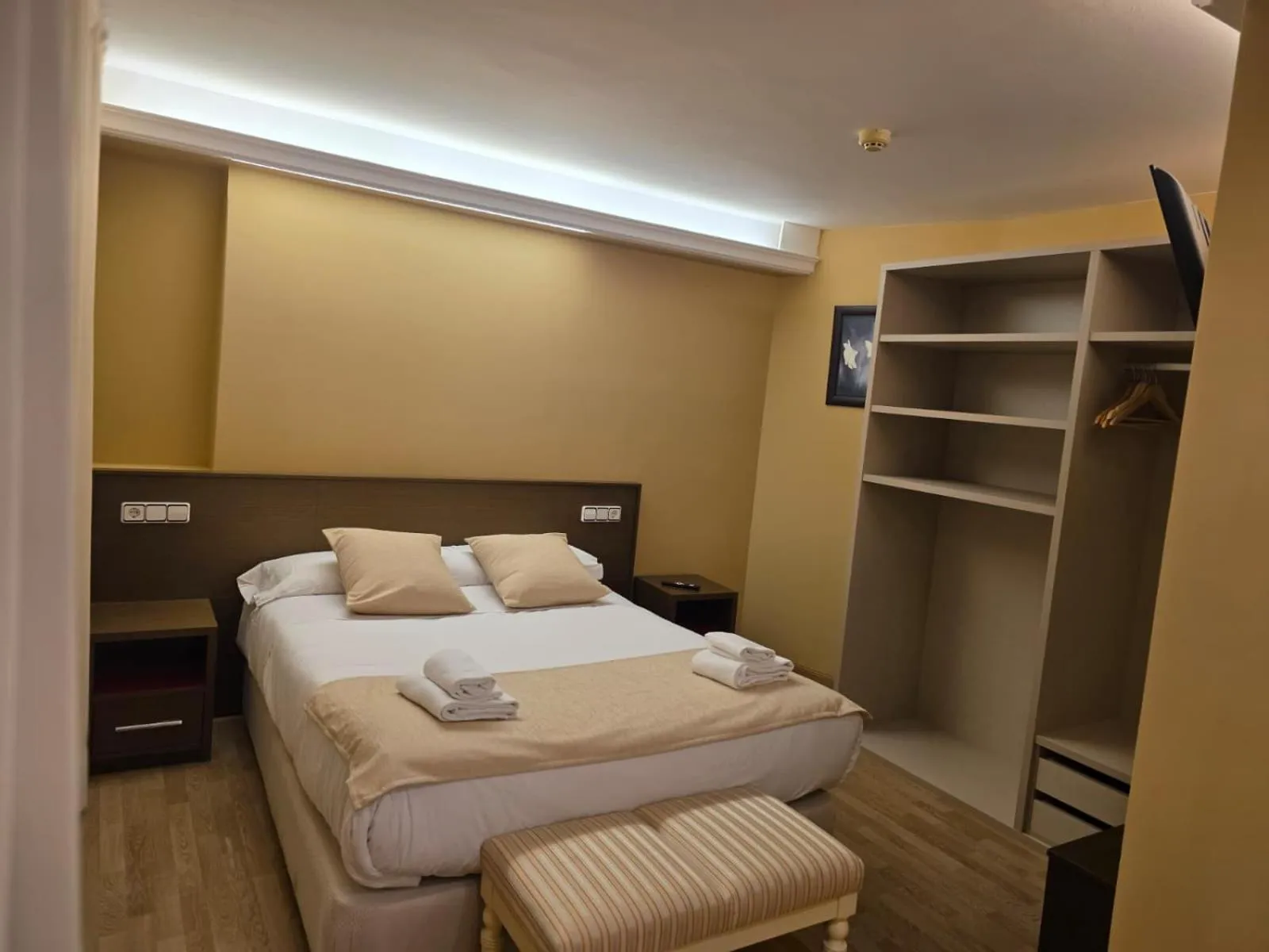 Photo of the whole room, Bed in Hotel Santa Catalina by Bossh Hotels!