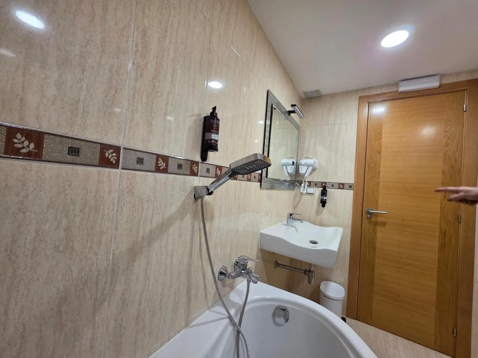 Bath in Hotel Santa Catalina by Bossh Hotels!