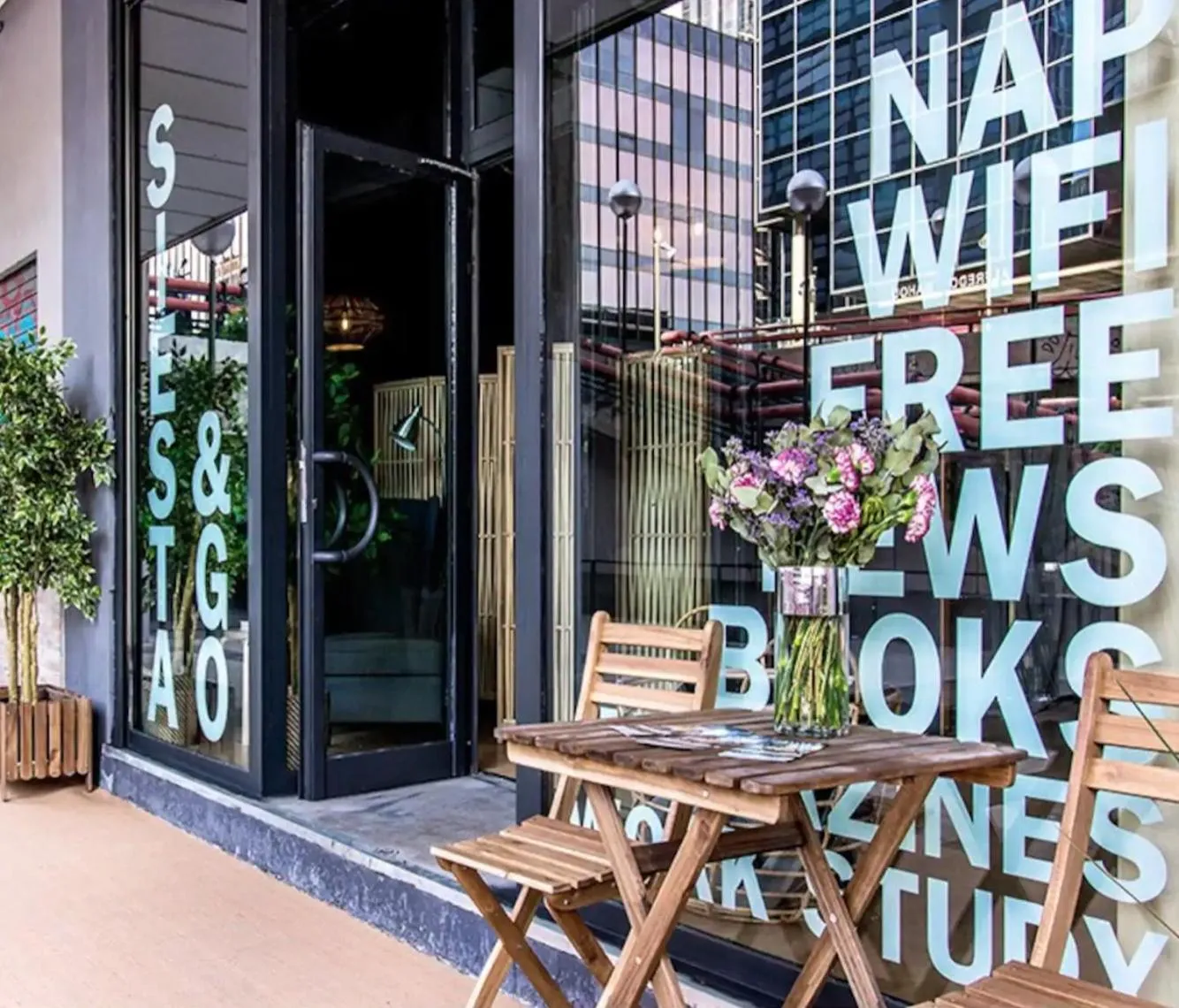 Property building in Hostal Siesta & Go Nuevos Ministerios