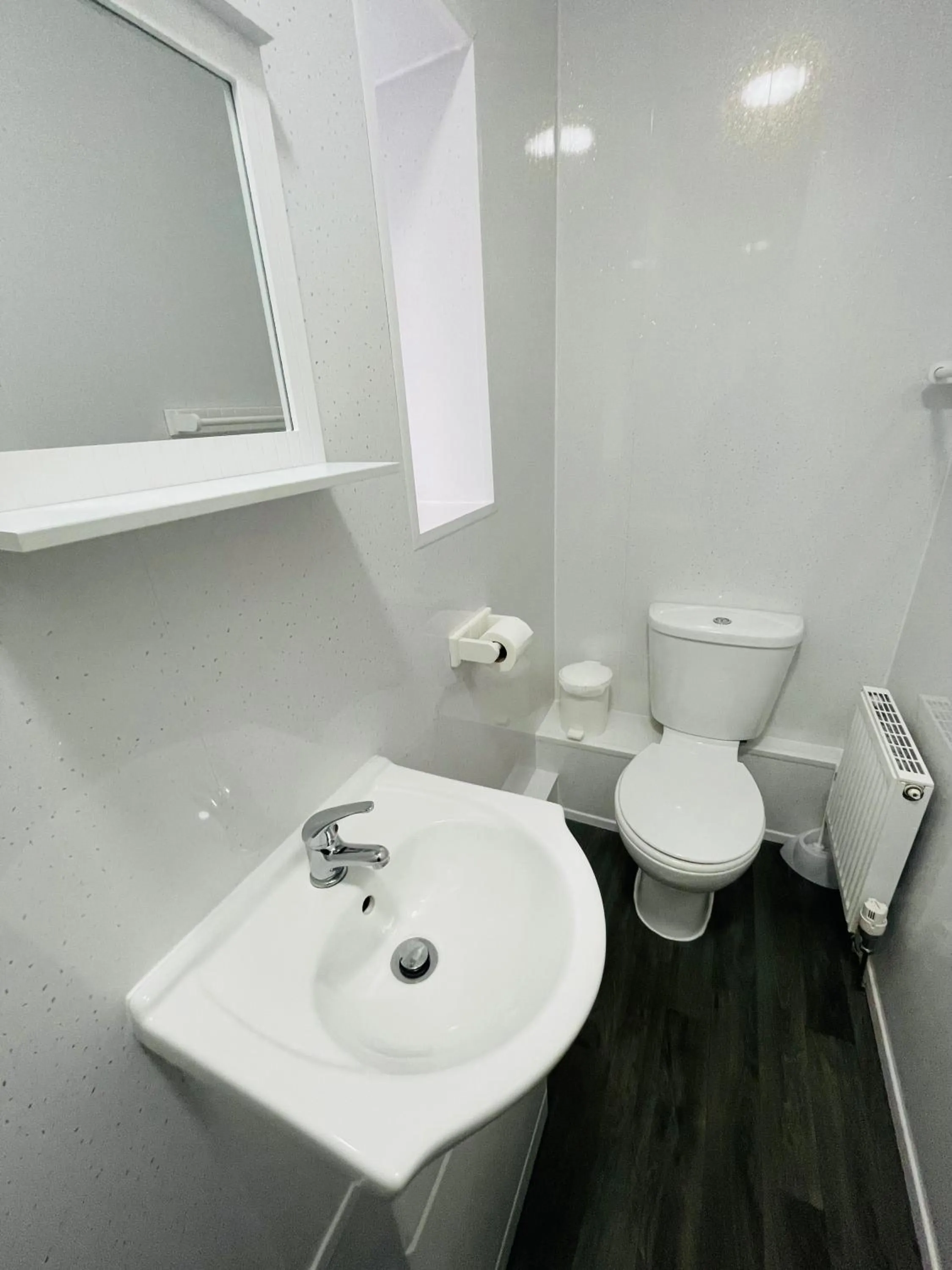 Toilet in Windsor Park Hotel