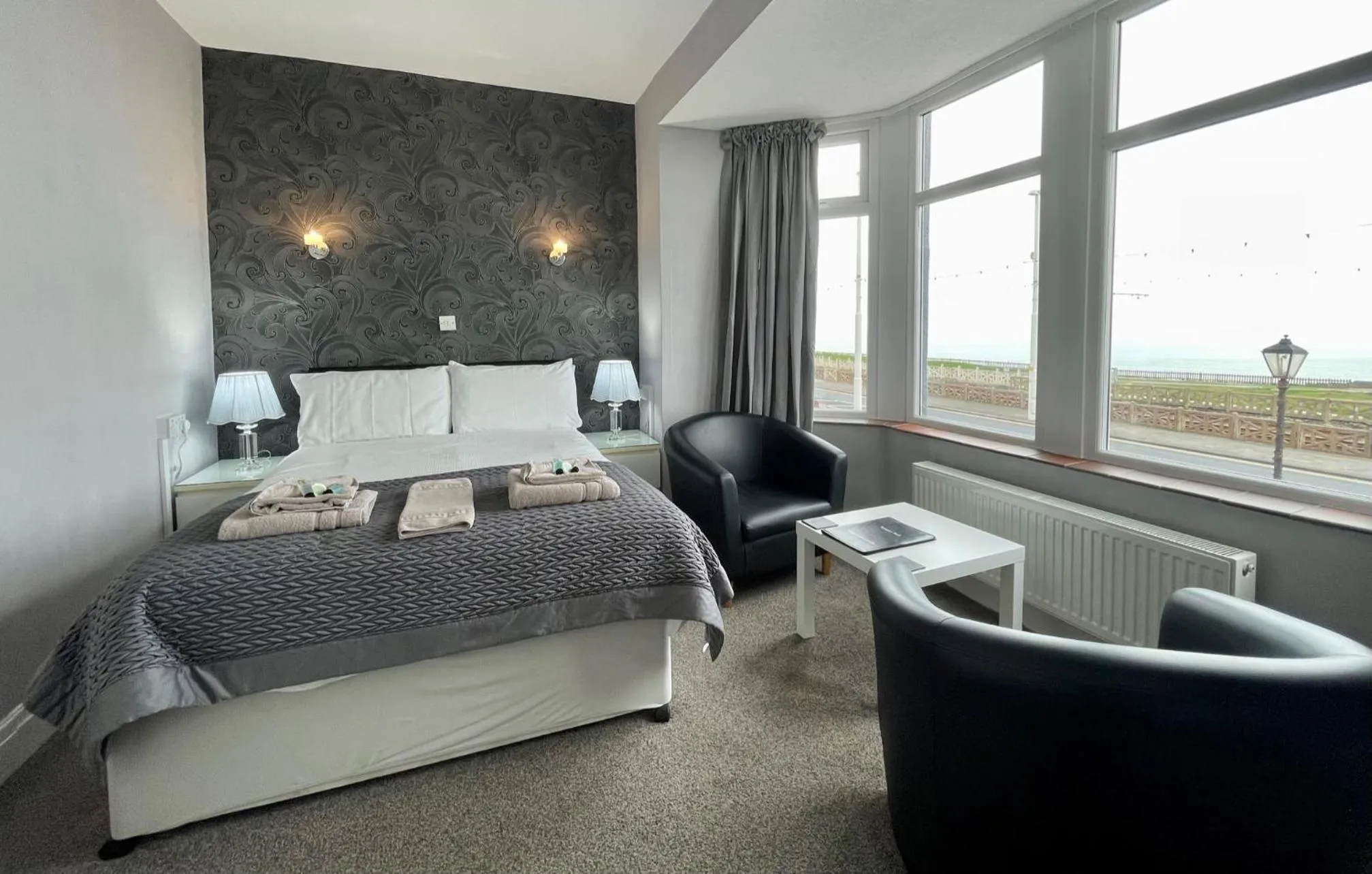 Photo of the whole room, Bed in Windsor Park Hotel