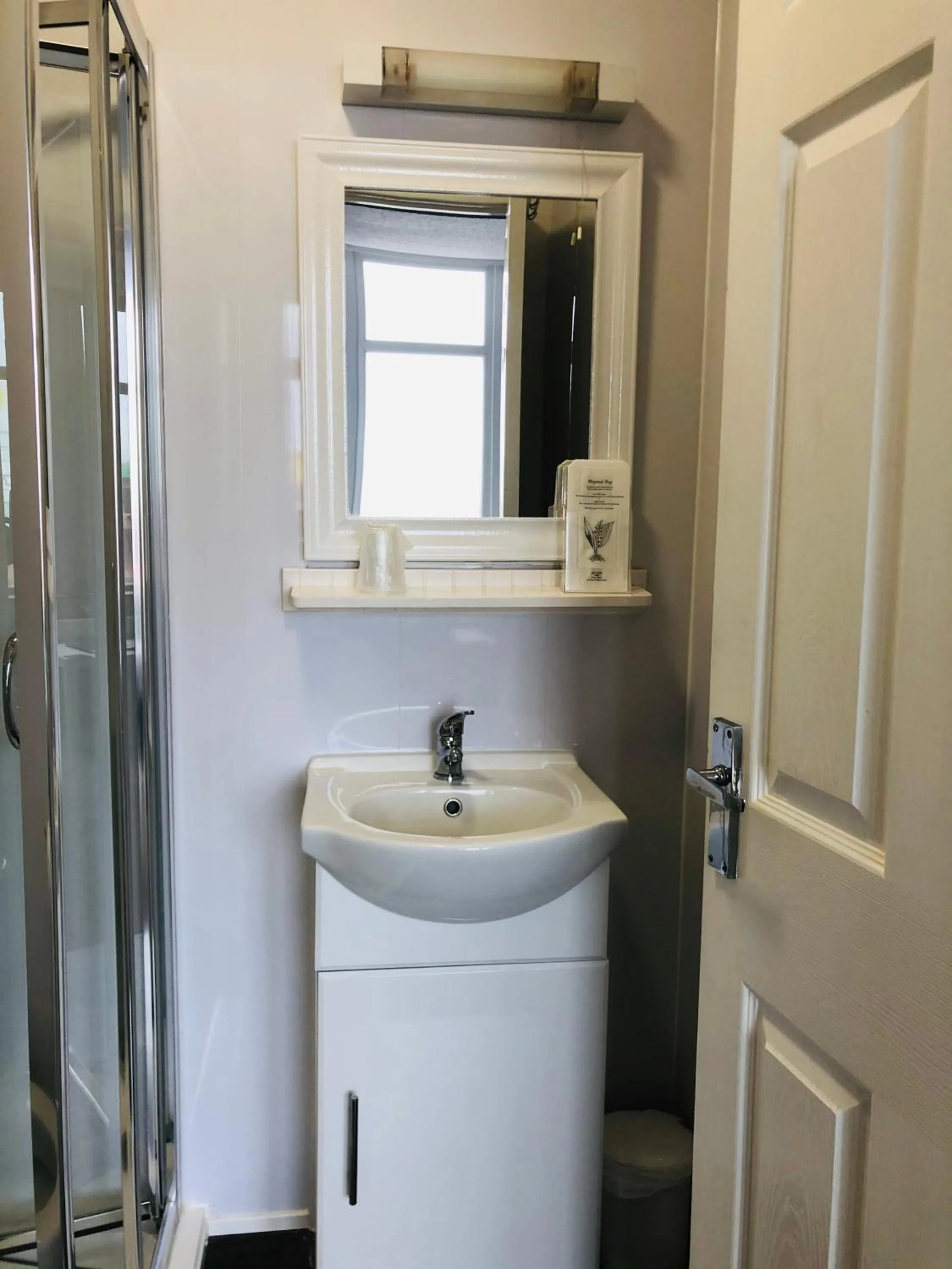 Toilet in Windsor Park Hotel