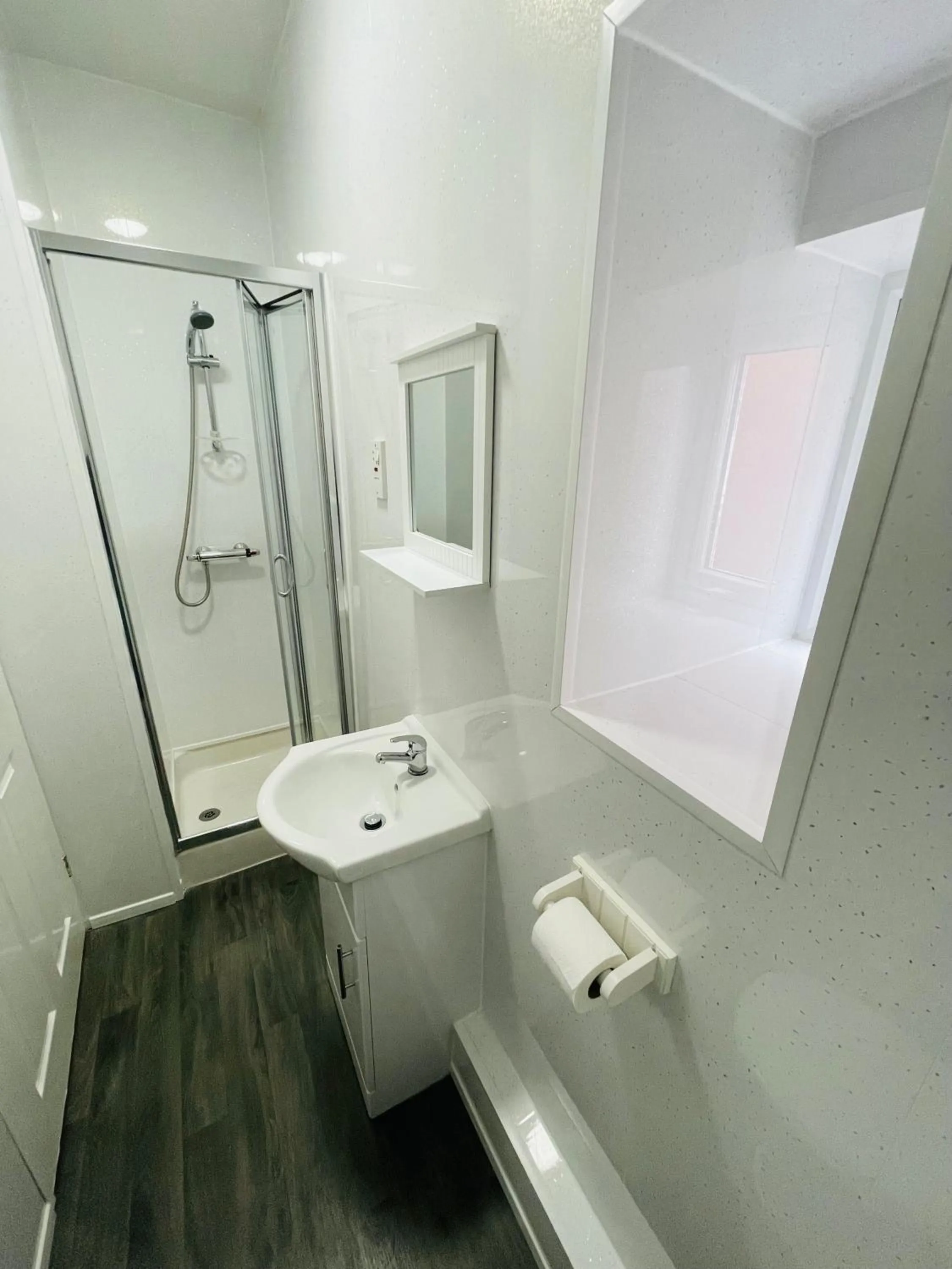 Shower in Windsor Park Hotel