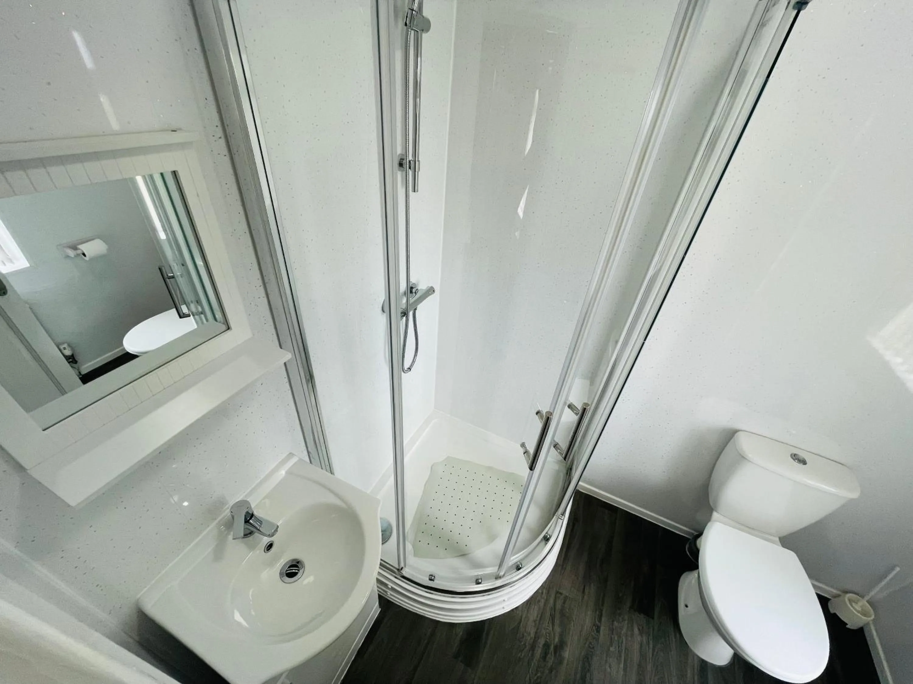 Shower in Windsor Park Hotel