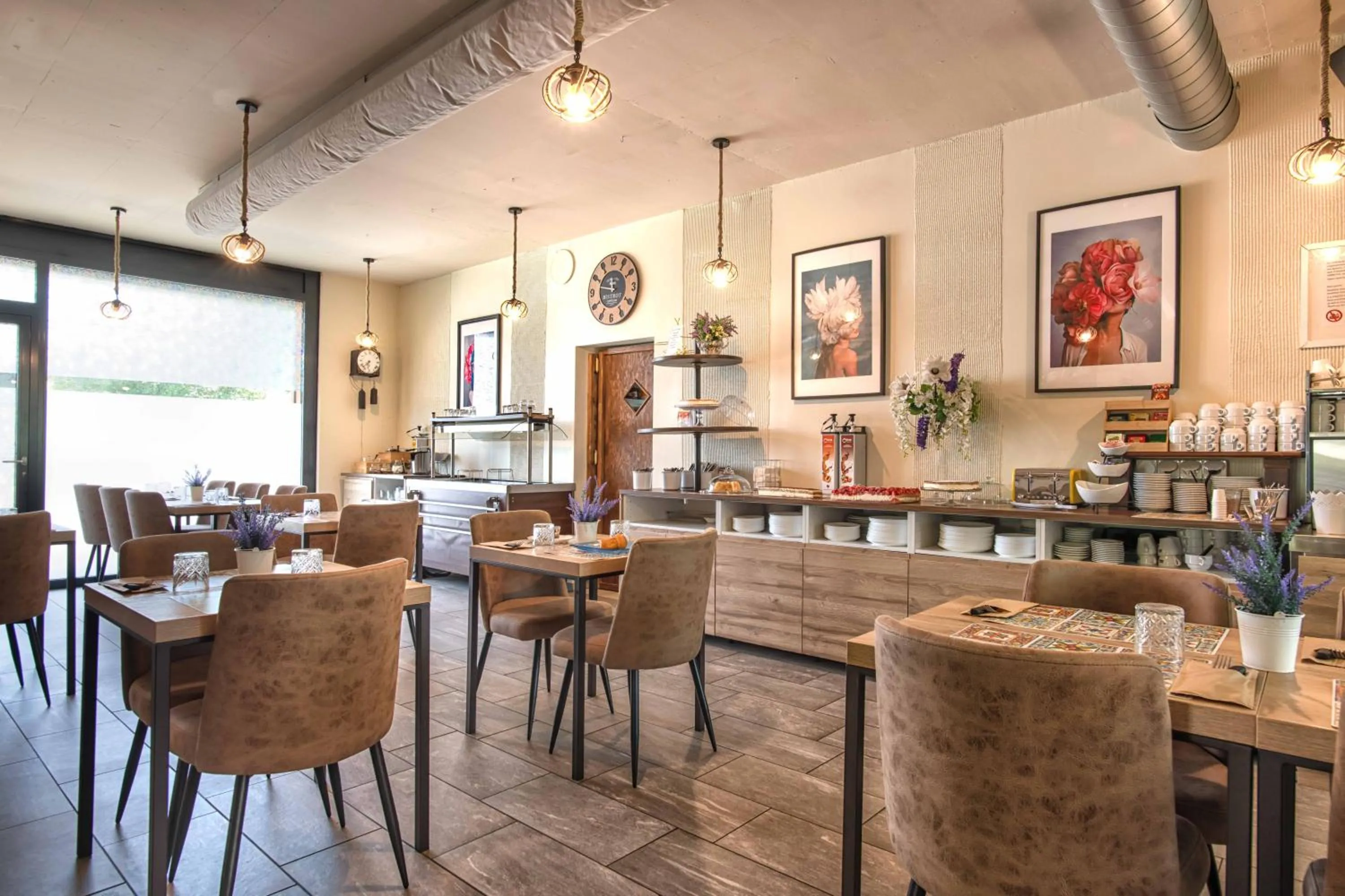 Restaurant/places to eat in Hotel Residence Loren - contact & contactless check-in