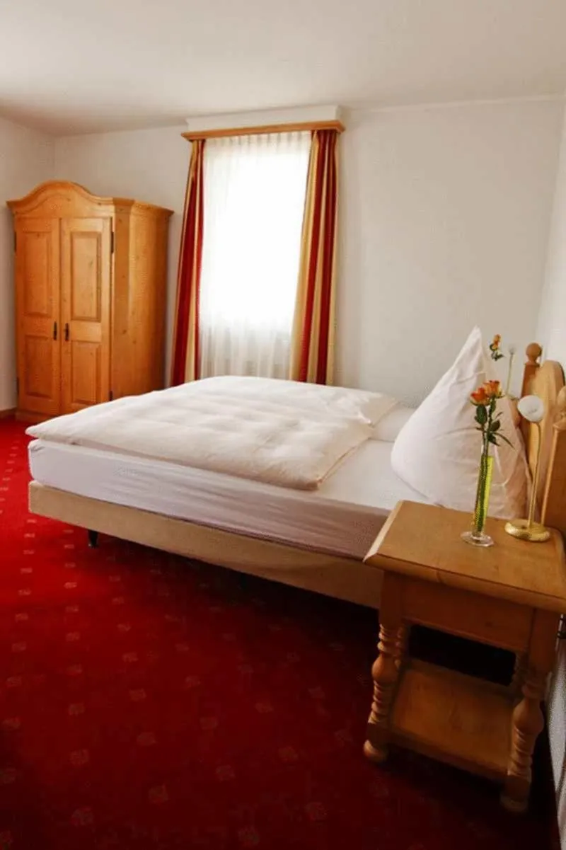 Bed in Hotel Zur Eisenbahn