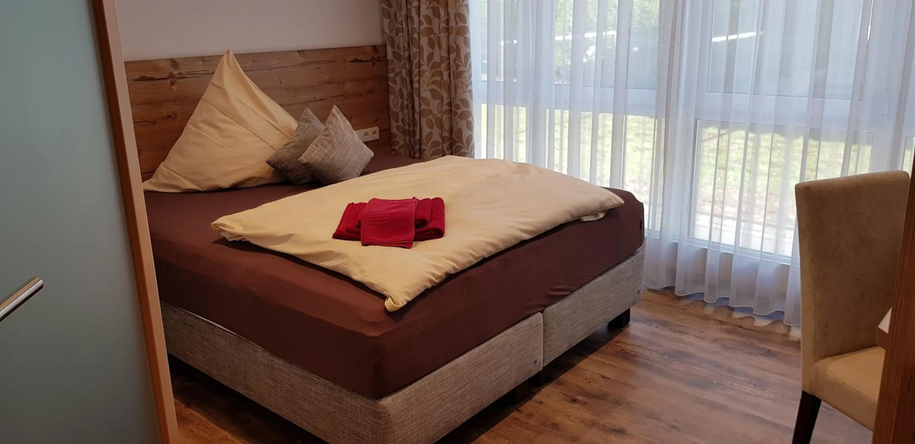 Bed in Hotel Zur Eisenbahn
