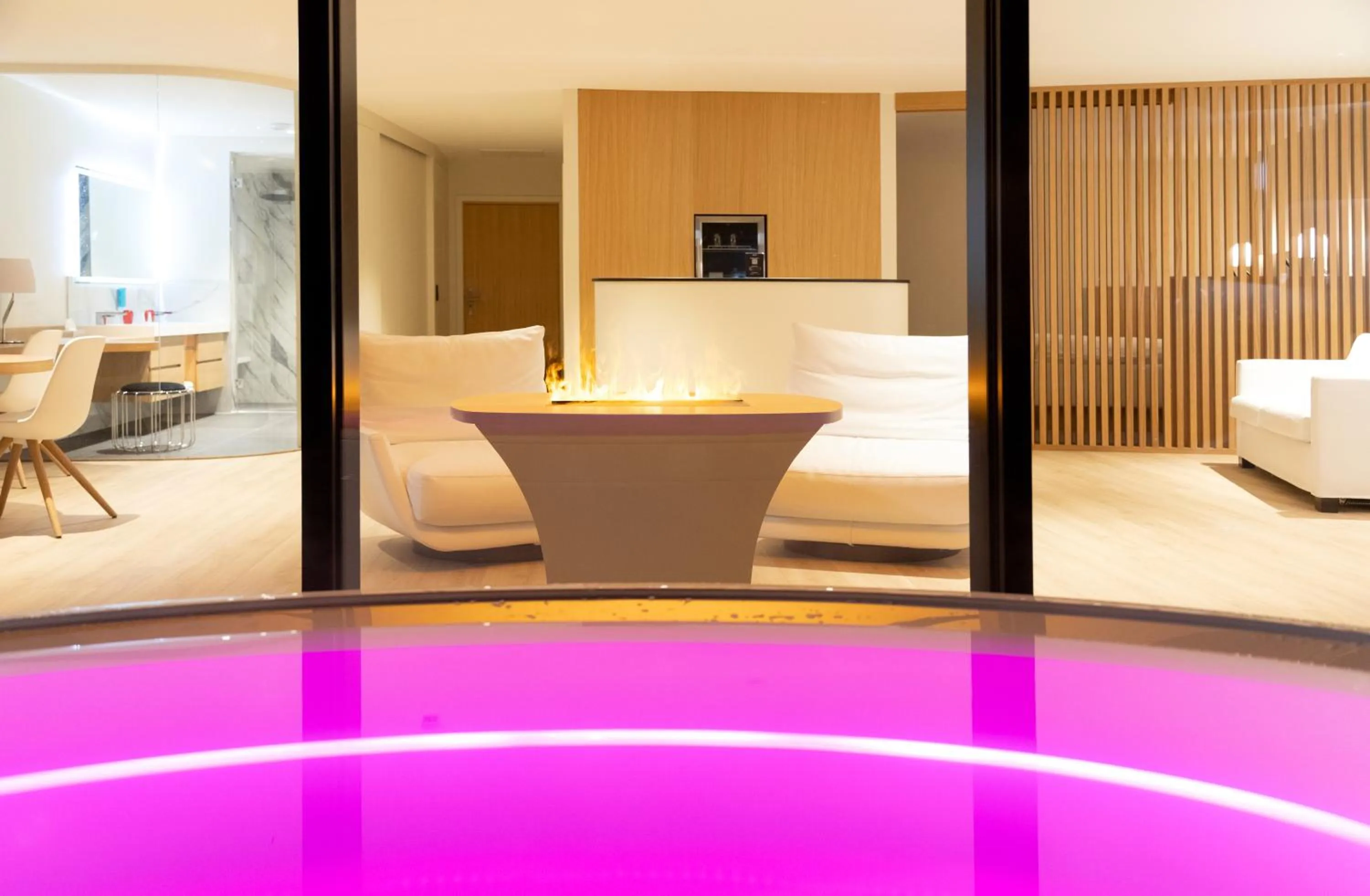 Shower in 6717 Nature Hôtel & Spa Le Clos des Délices