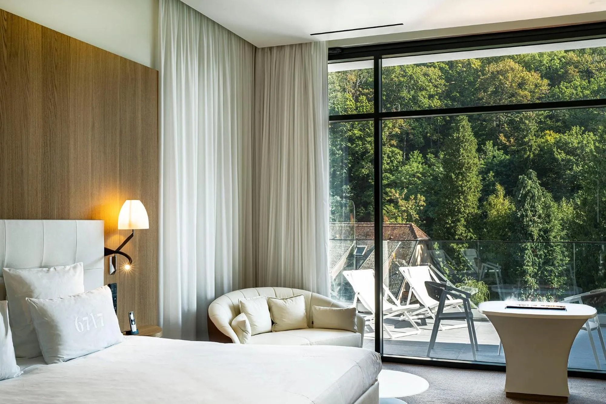 Bed in 6717 Nature Hôtel & Spa Le Clos des Délices