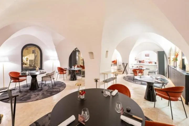 Restaurant/places to eat in Le Domaine Du Colombier