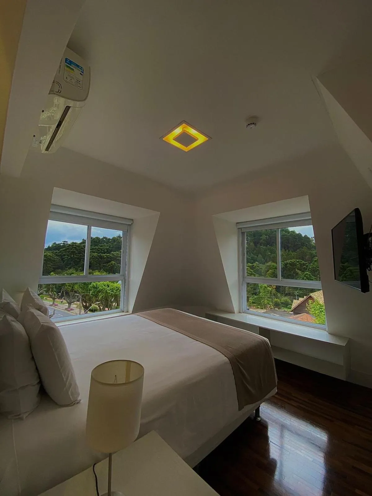 Flats Chateau Campos do Jordão em Capivari com lareira