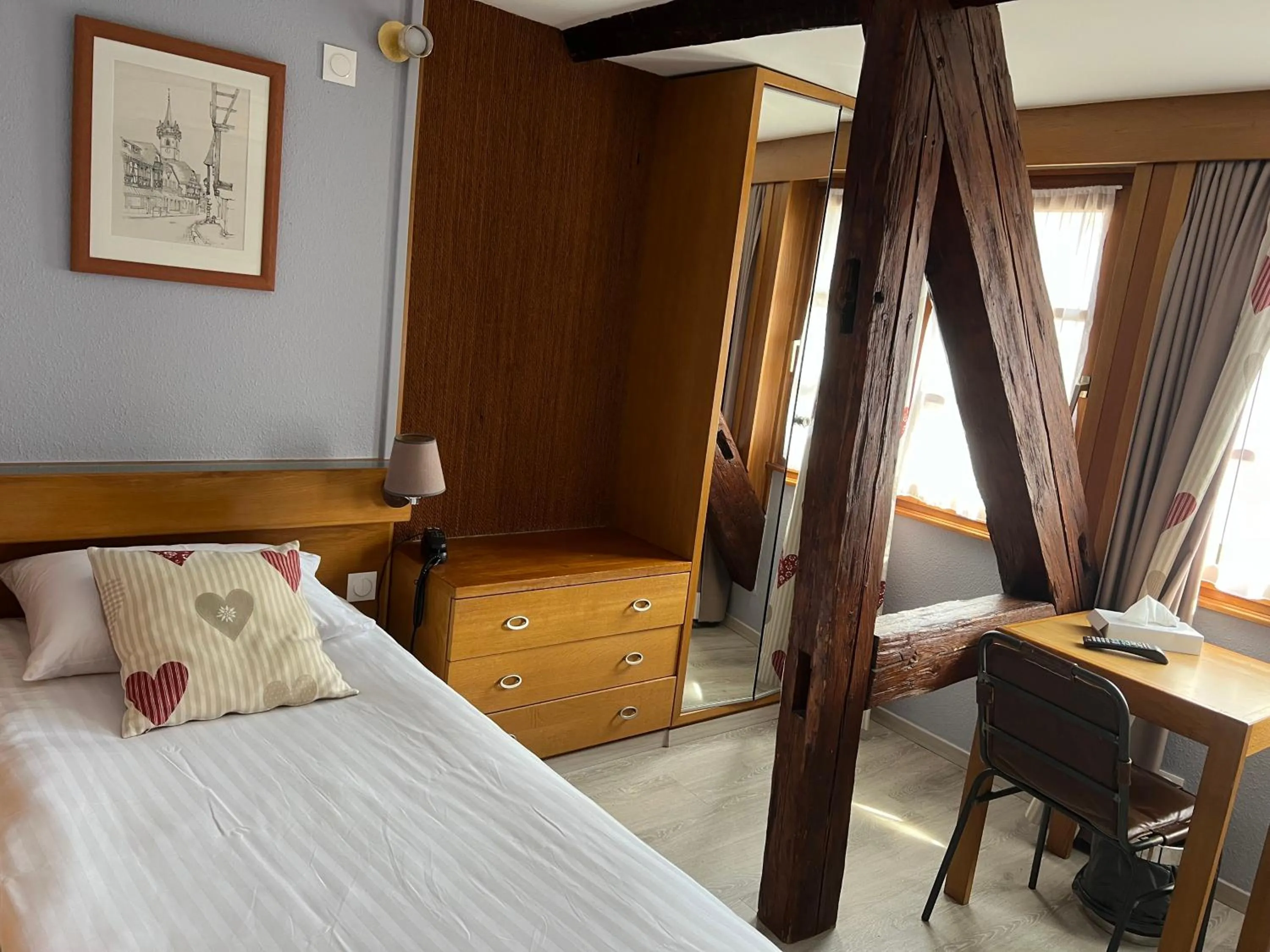 Bed in Hôtel Sainte Odile