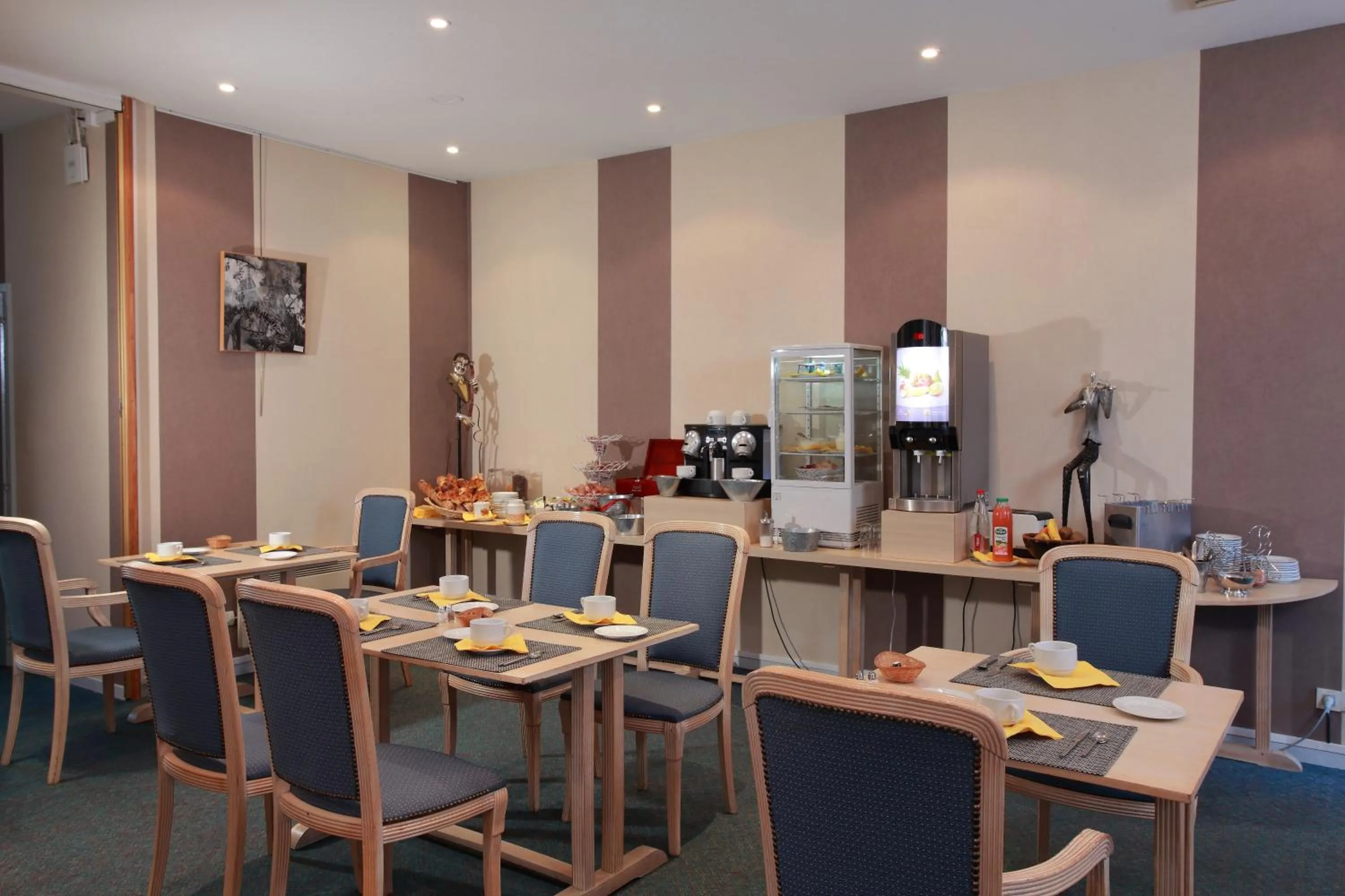 Food and drinks in Logis Le Luth