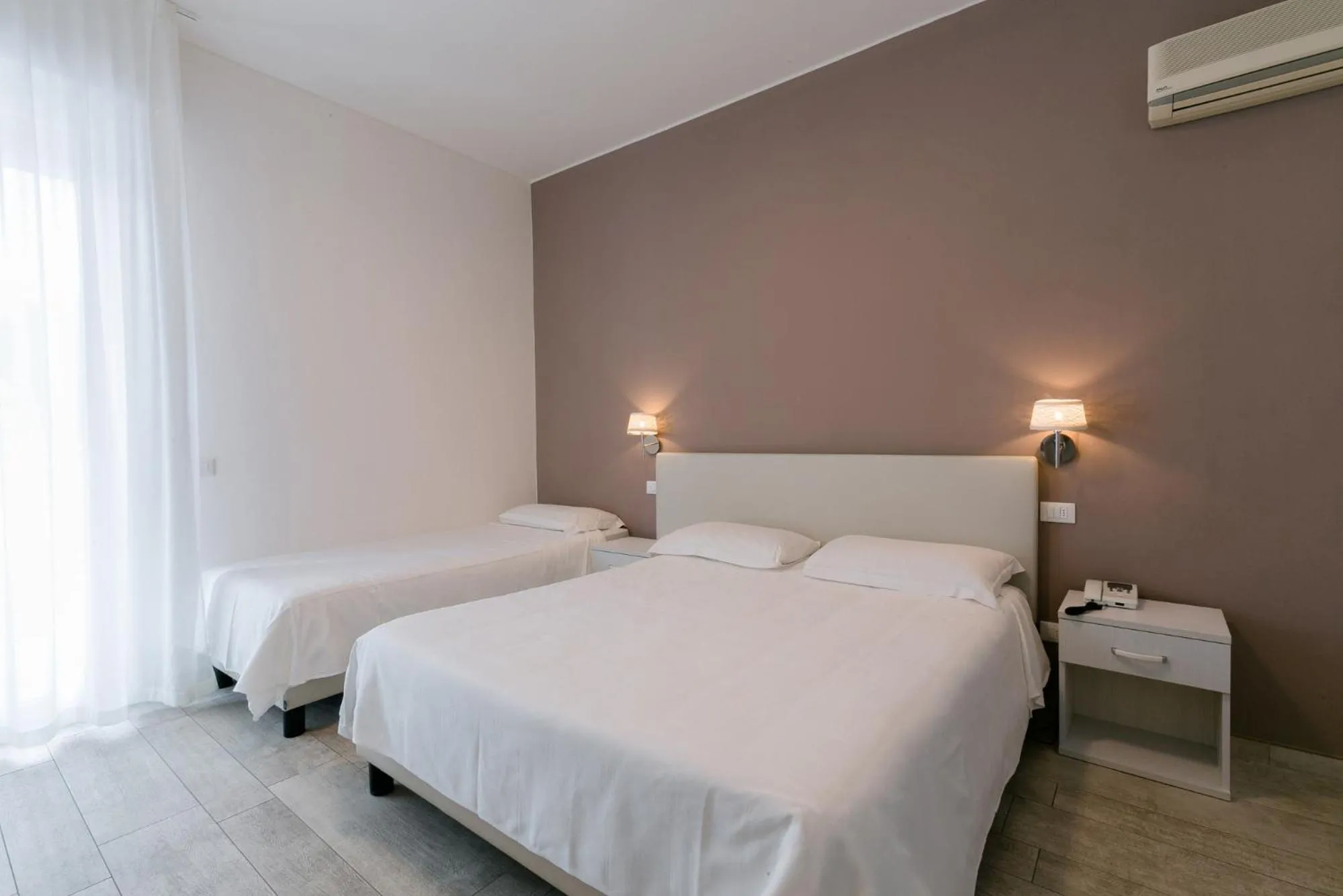 Bed in Hotel Saviola