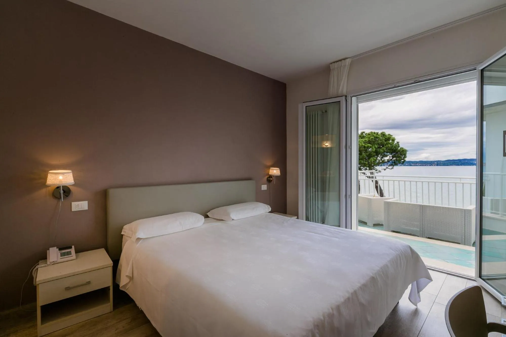 Bed in Hotel Saviola