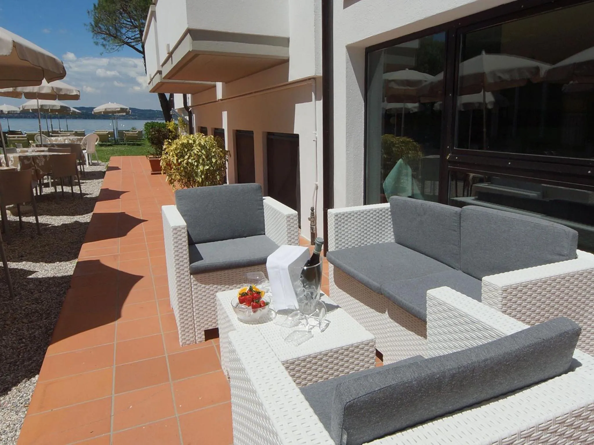 Patio in Hotel Saviola