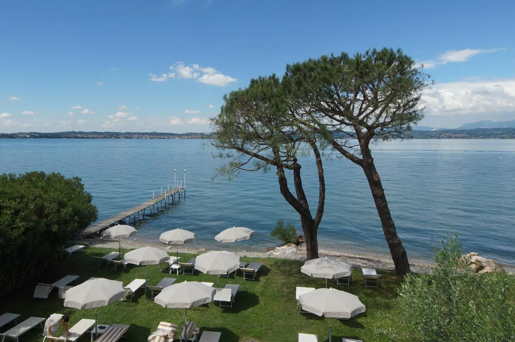 Beach in Hotel Saviola