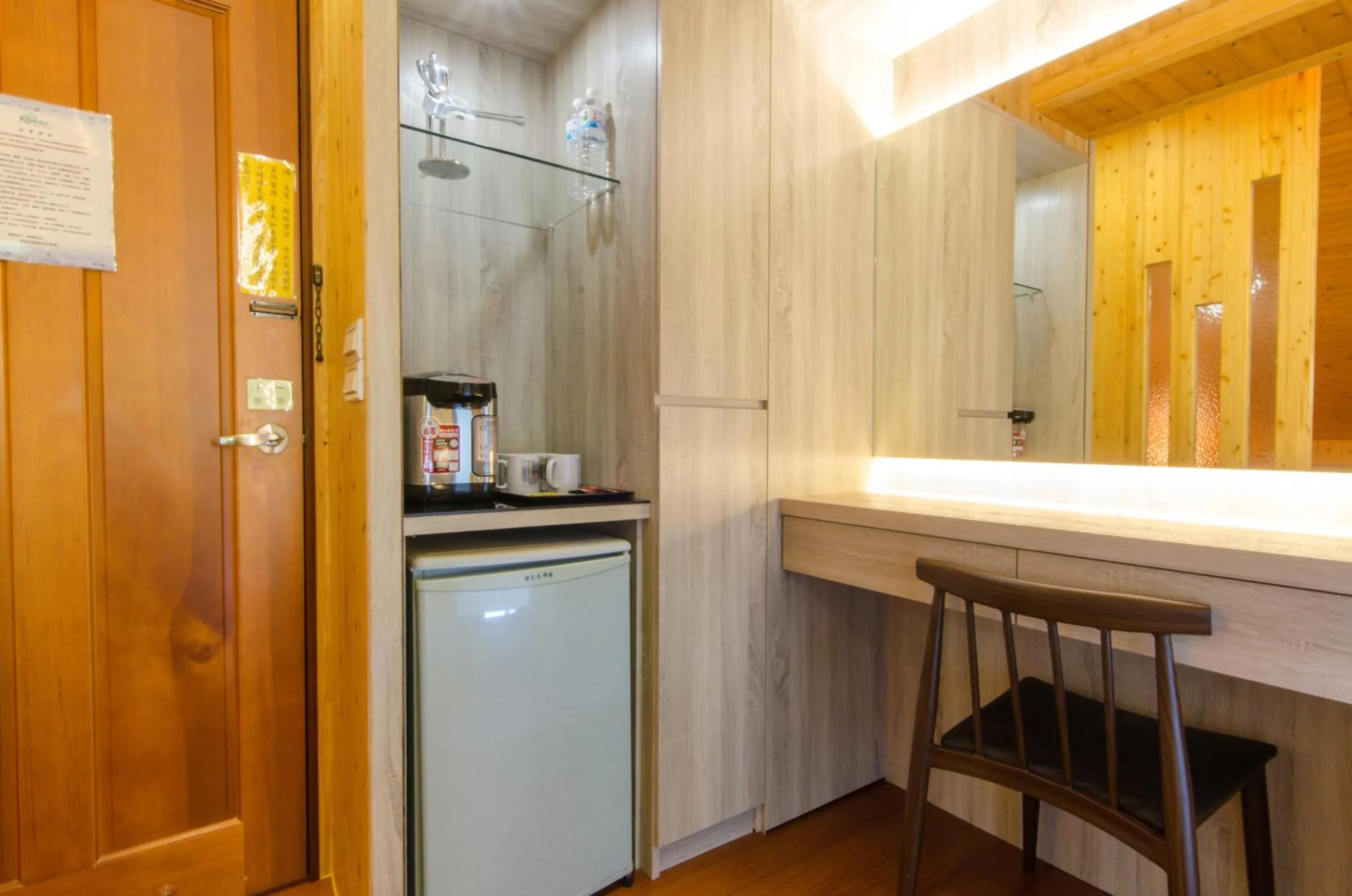 Coffee/tea facilities in Yosemite Homestay