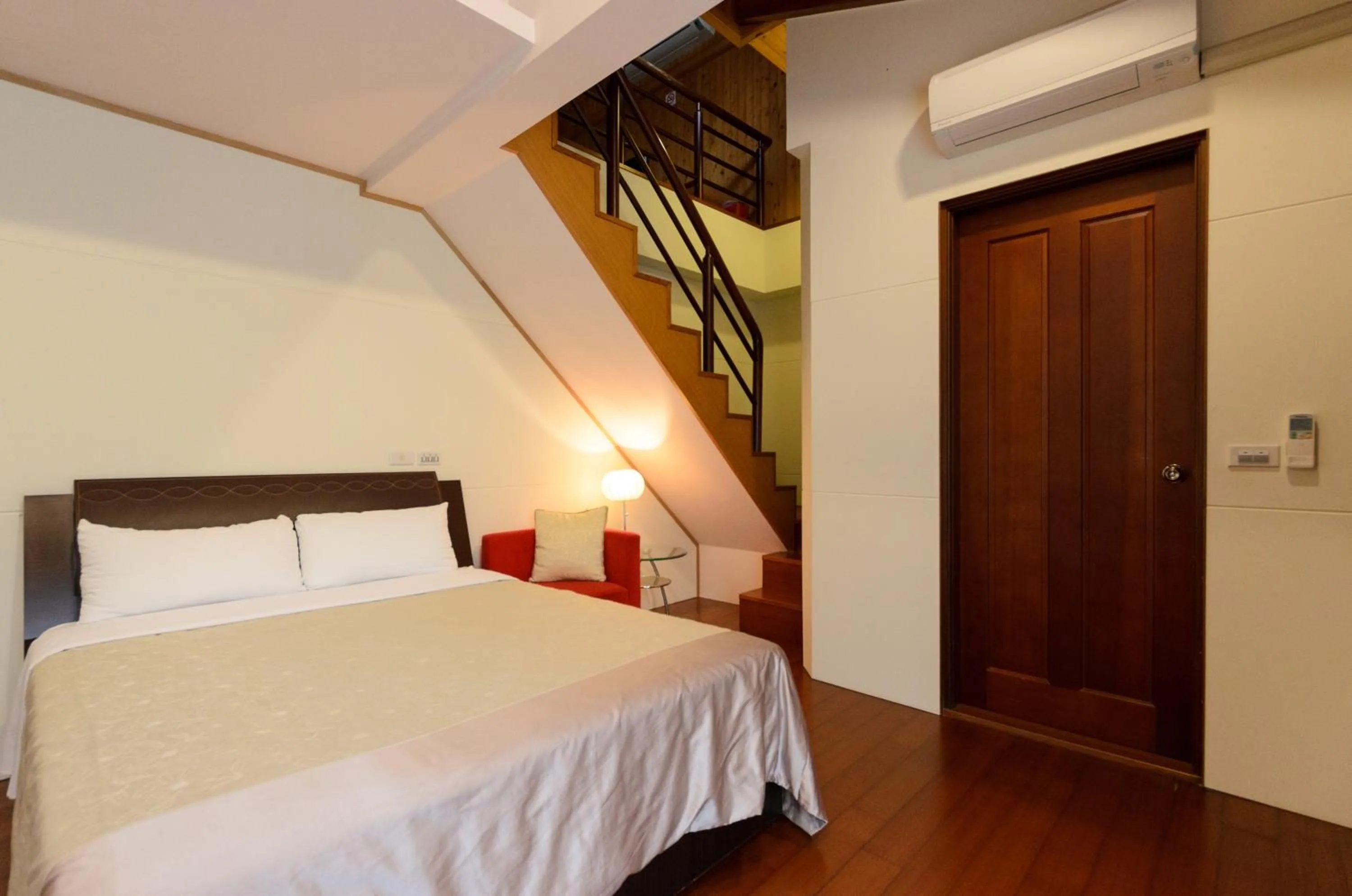 Bedroom, Bed in Yosemite Homestay