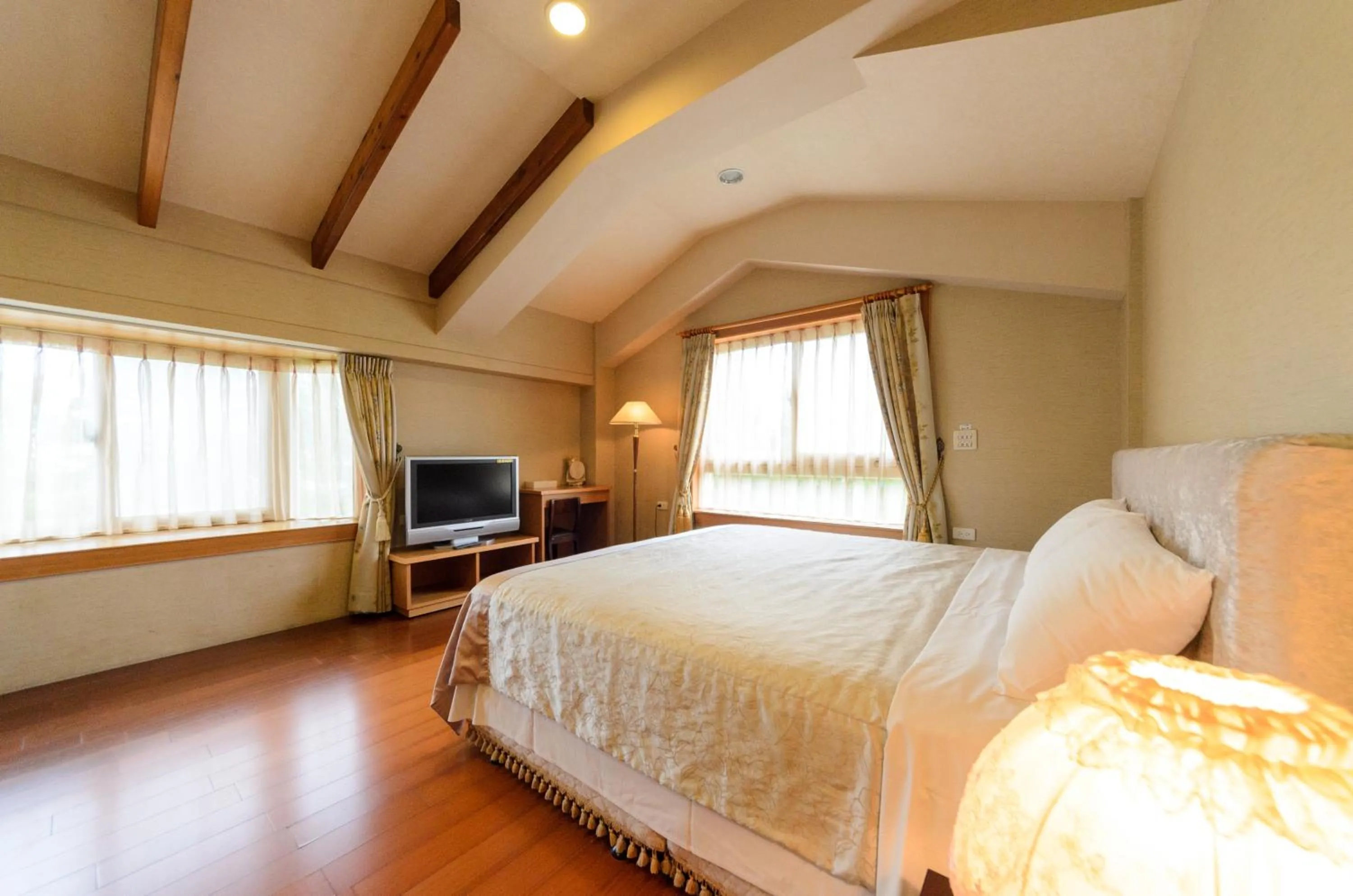 Bedroom, Bed in Yosemite Homestay