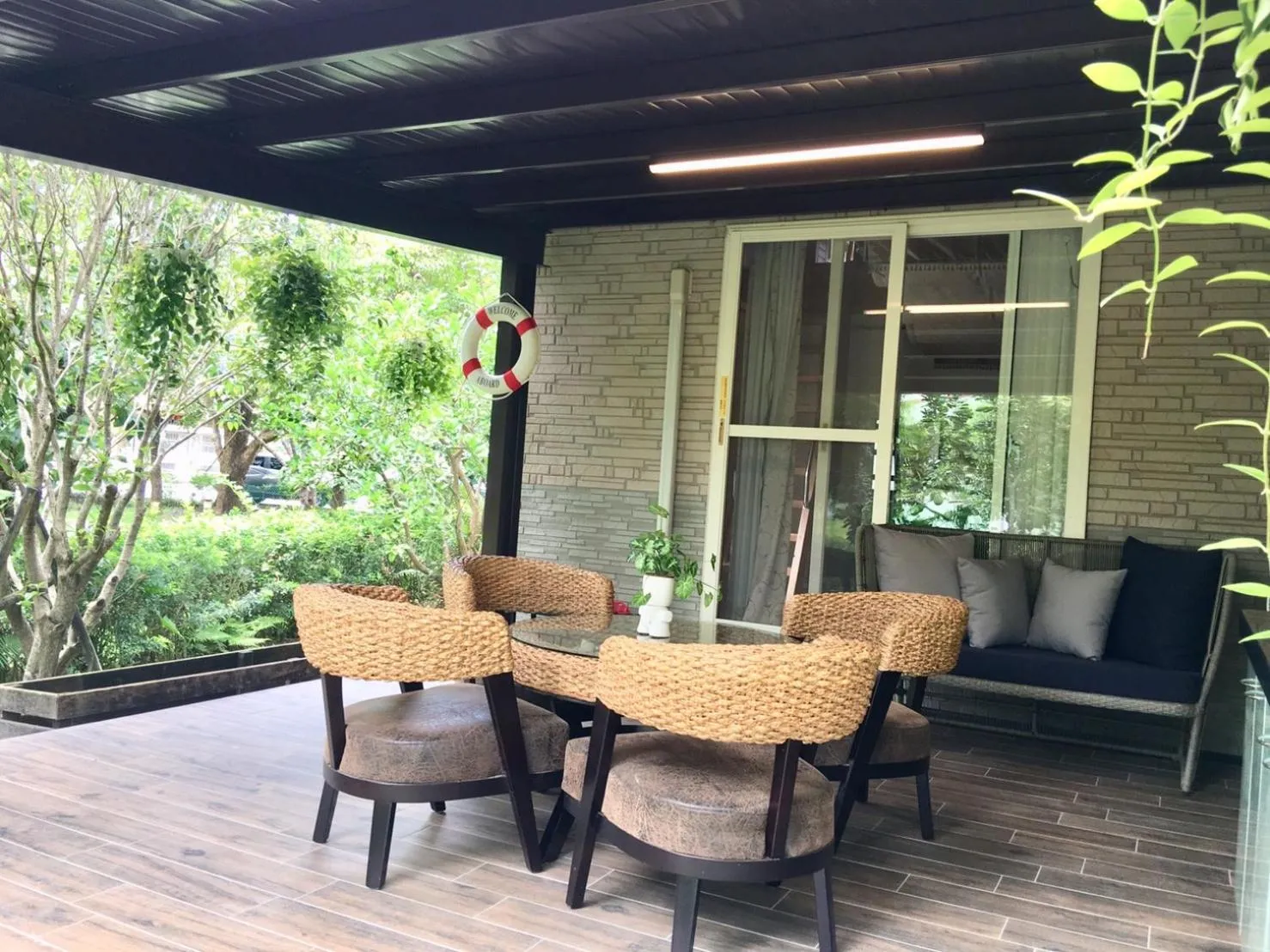 Balcony/Terrace in Yosemite Homestay