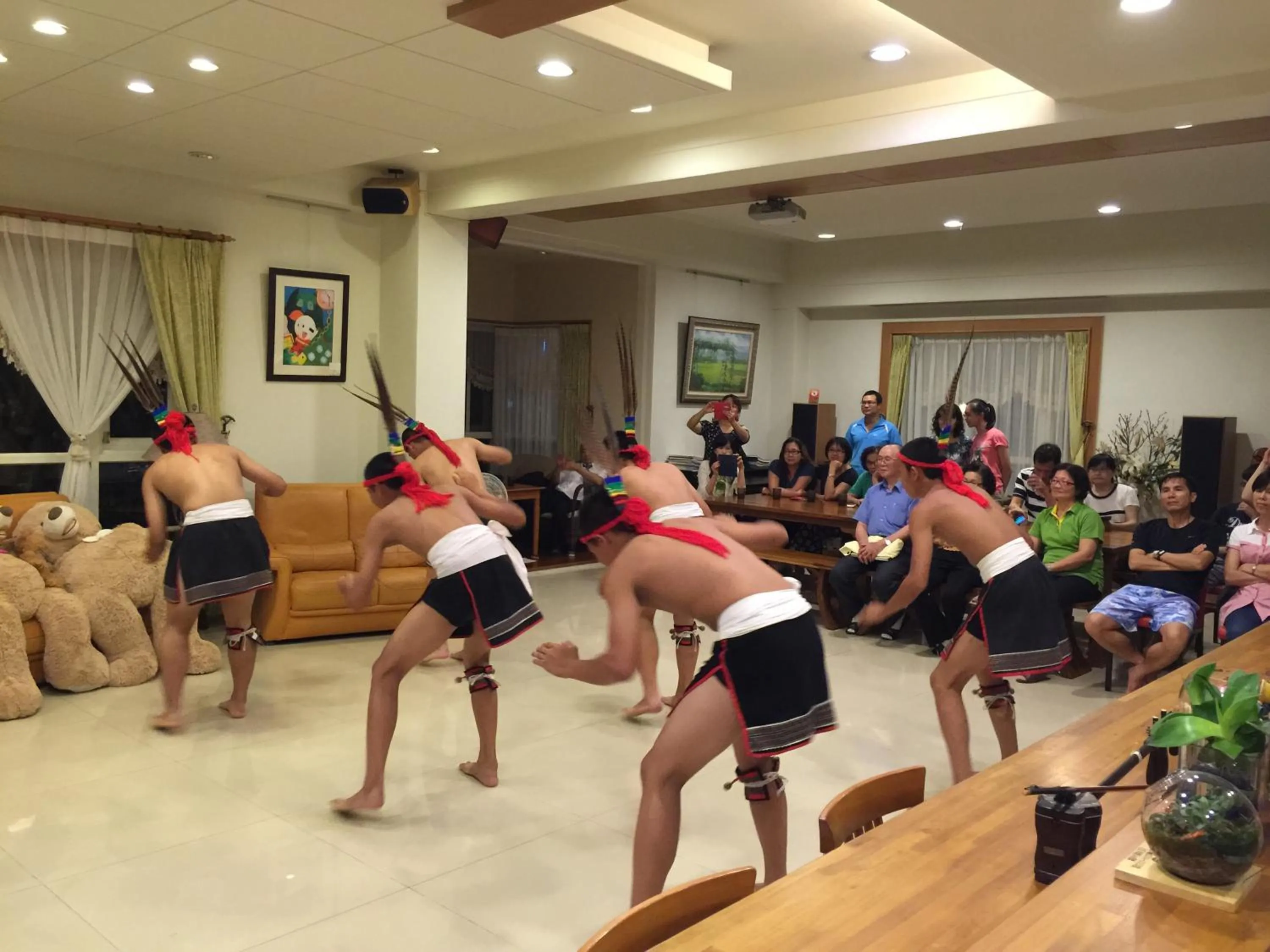 Evening entertainment in Yosemite Homestay