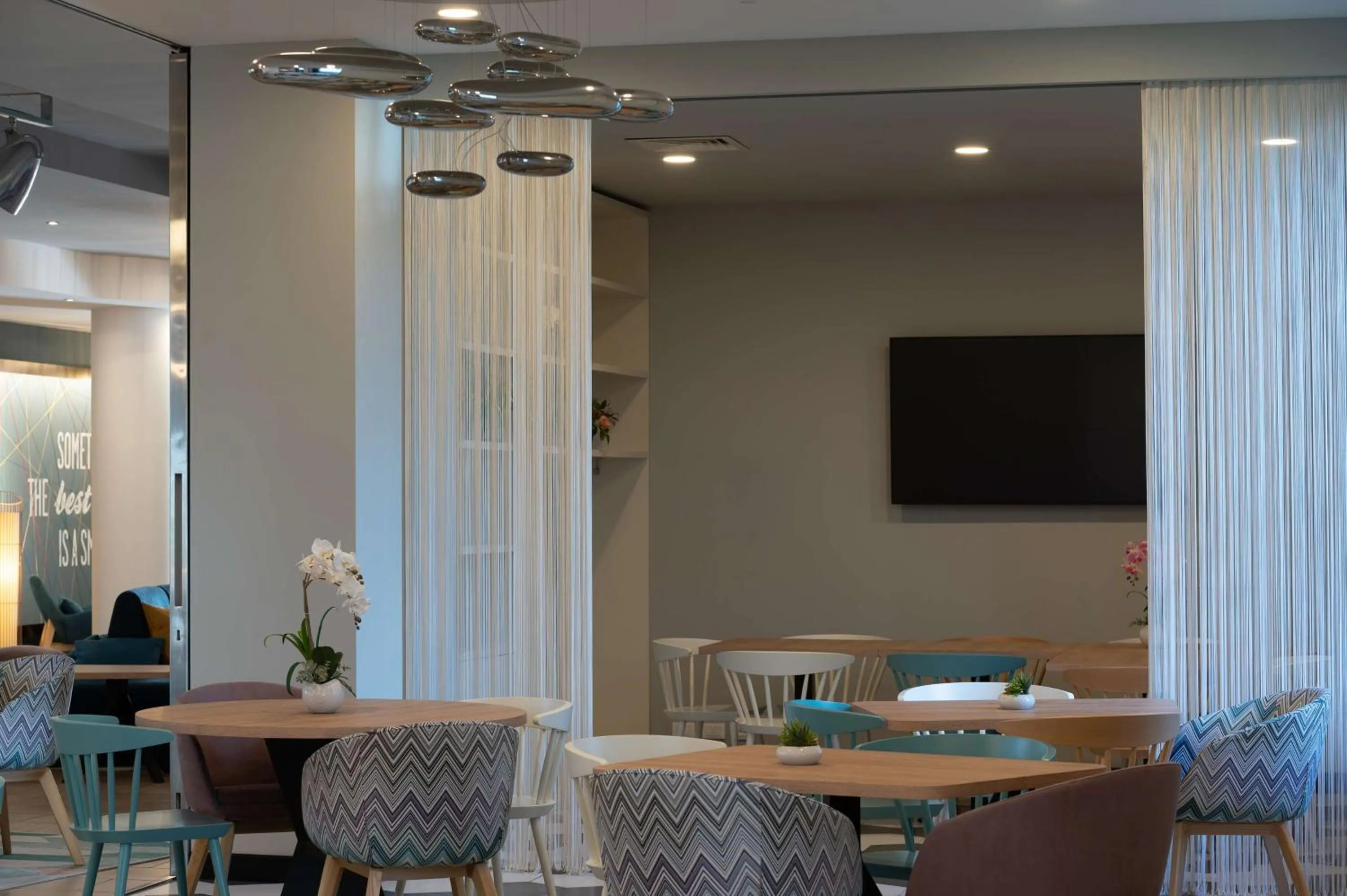 Dining area in Hampton by Hilton Rome North Fiano Romano