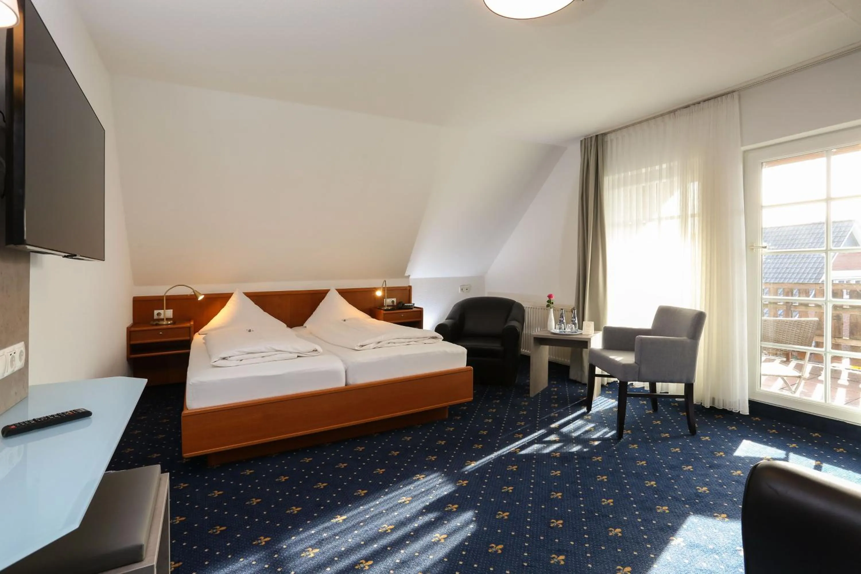 Bed in Hotel Zur Linde