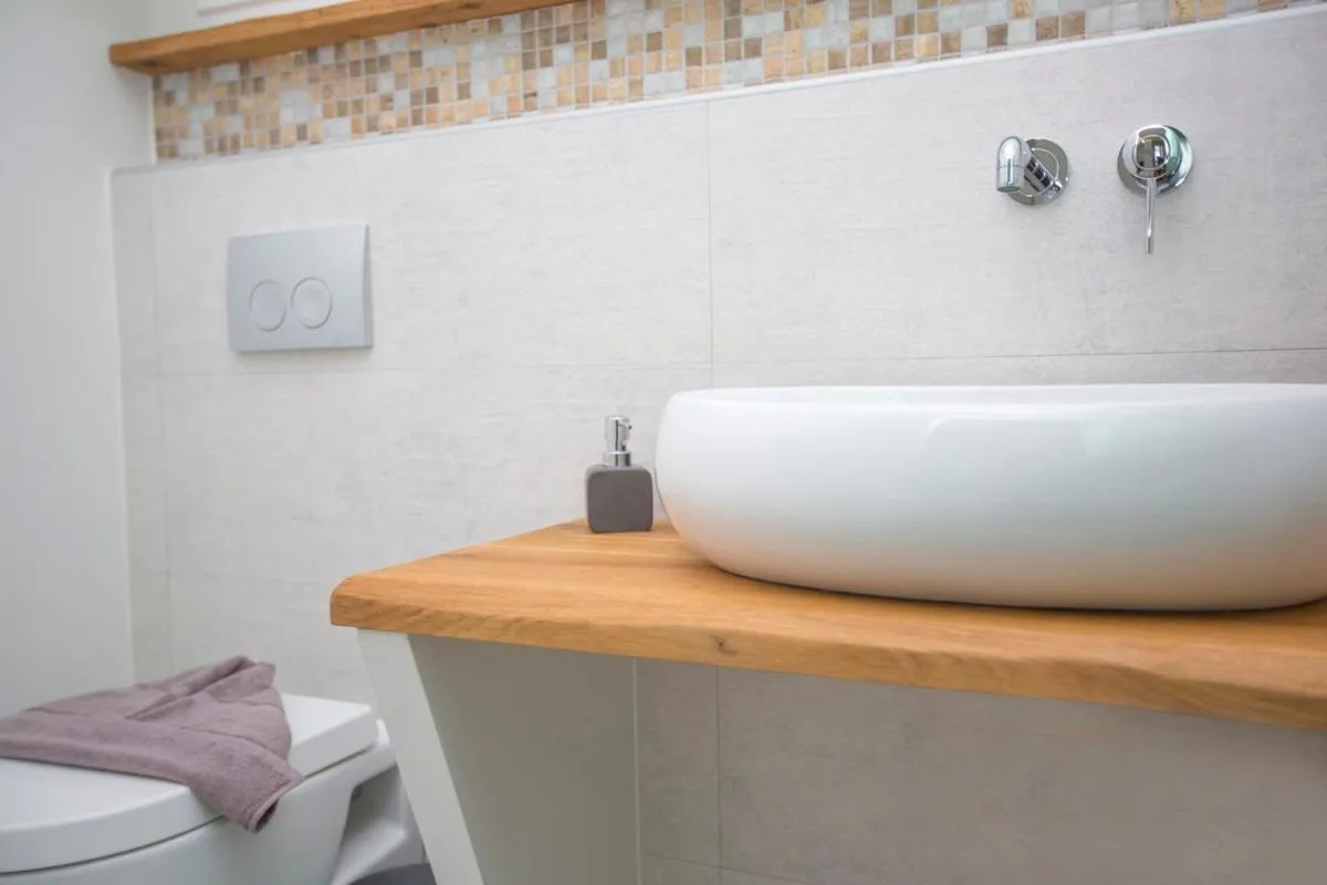 Bathroom in Glykeria