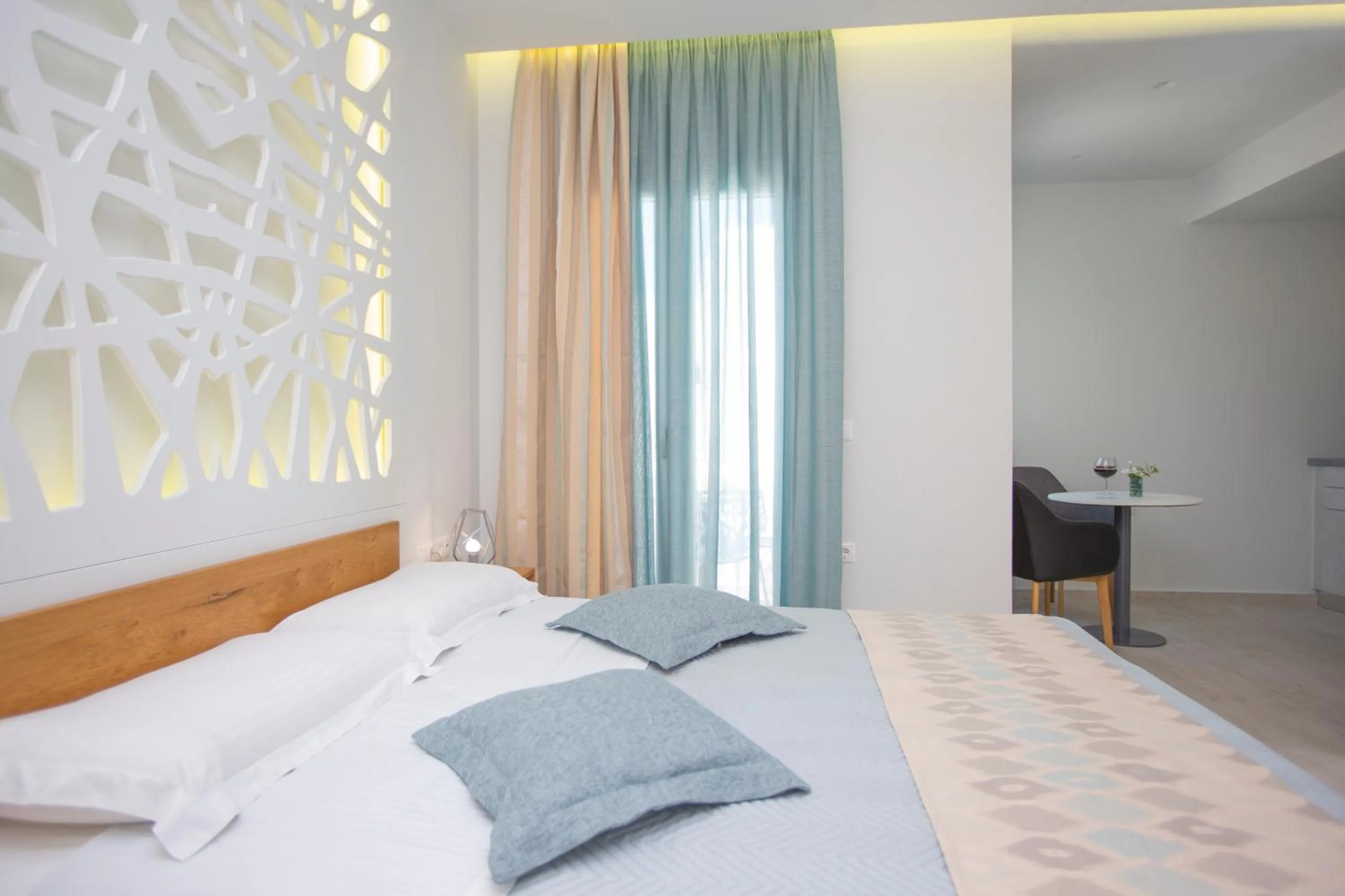 Bedroom, Bed in Glykeria