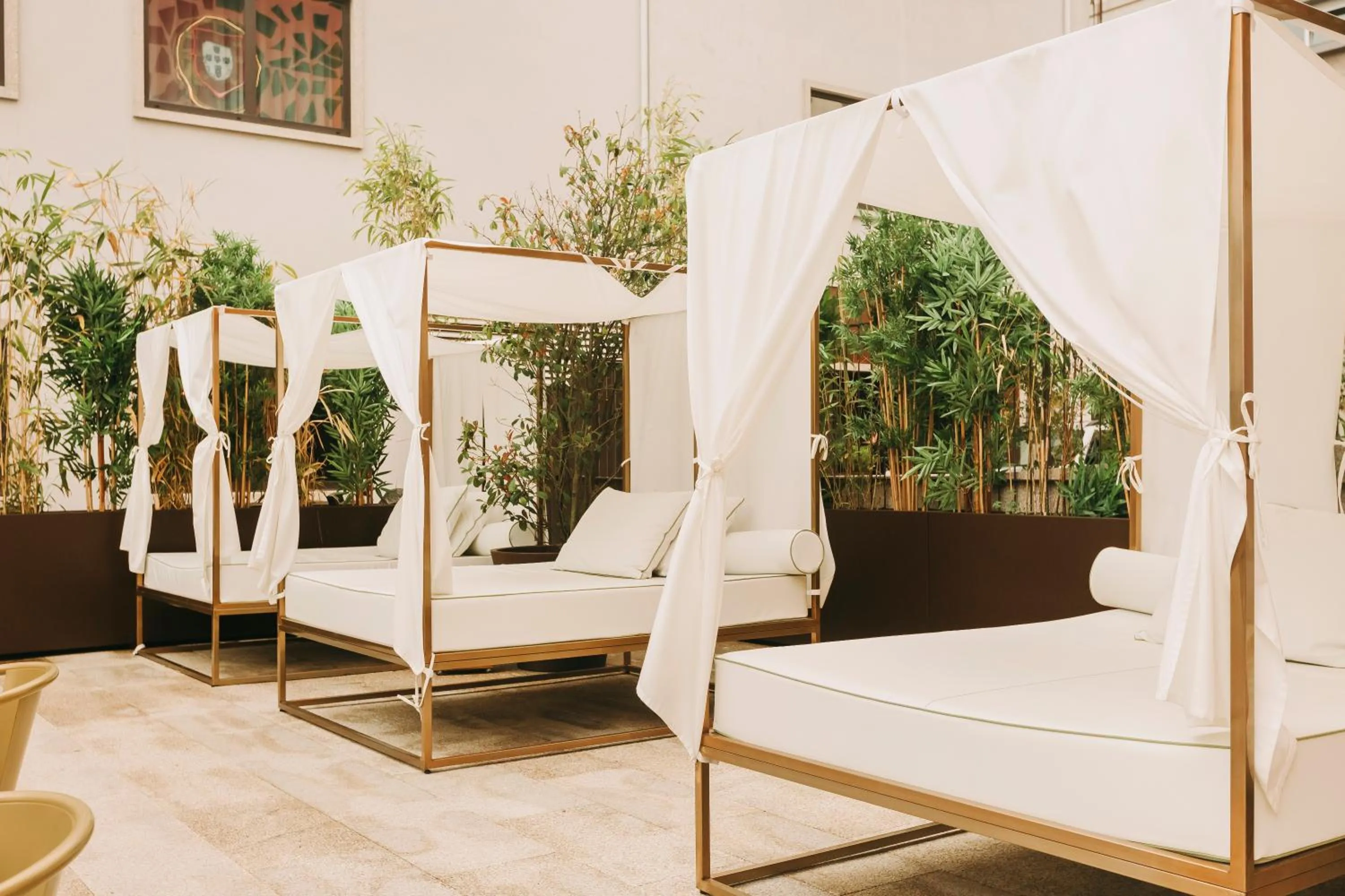 Off site, Bed in Torel Avantgarde