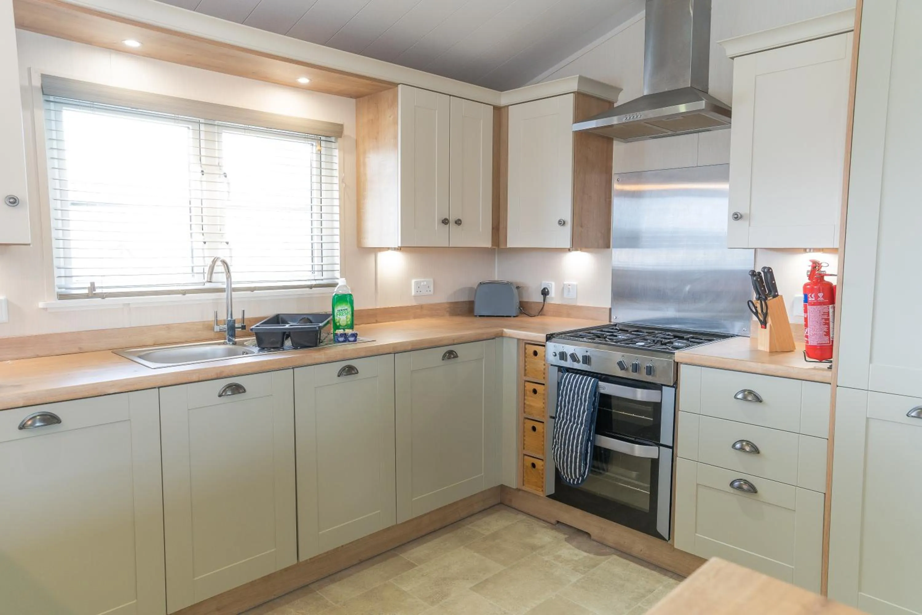Kitchen or kitchenette in Marine Holiday Park