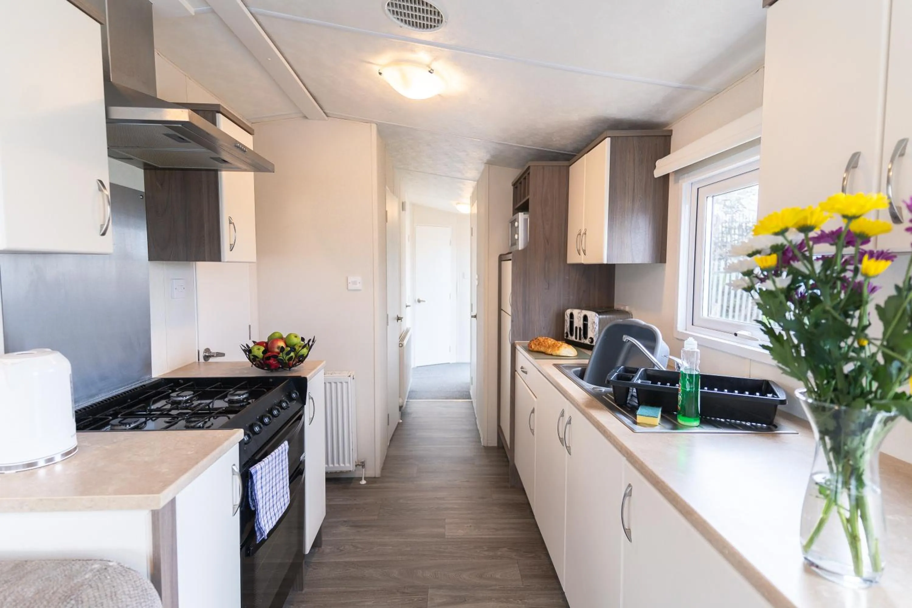 Kitchen or kitchenette in Marine Holiday Park