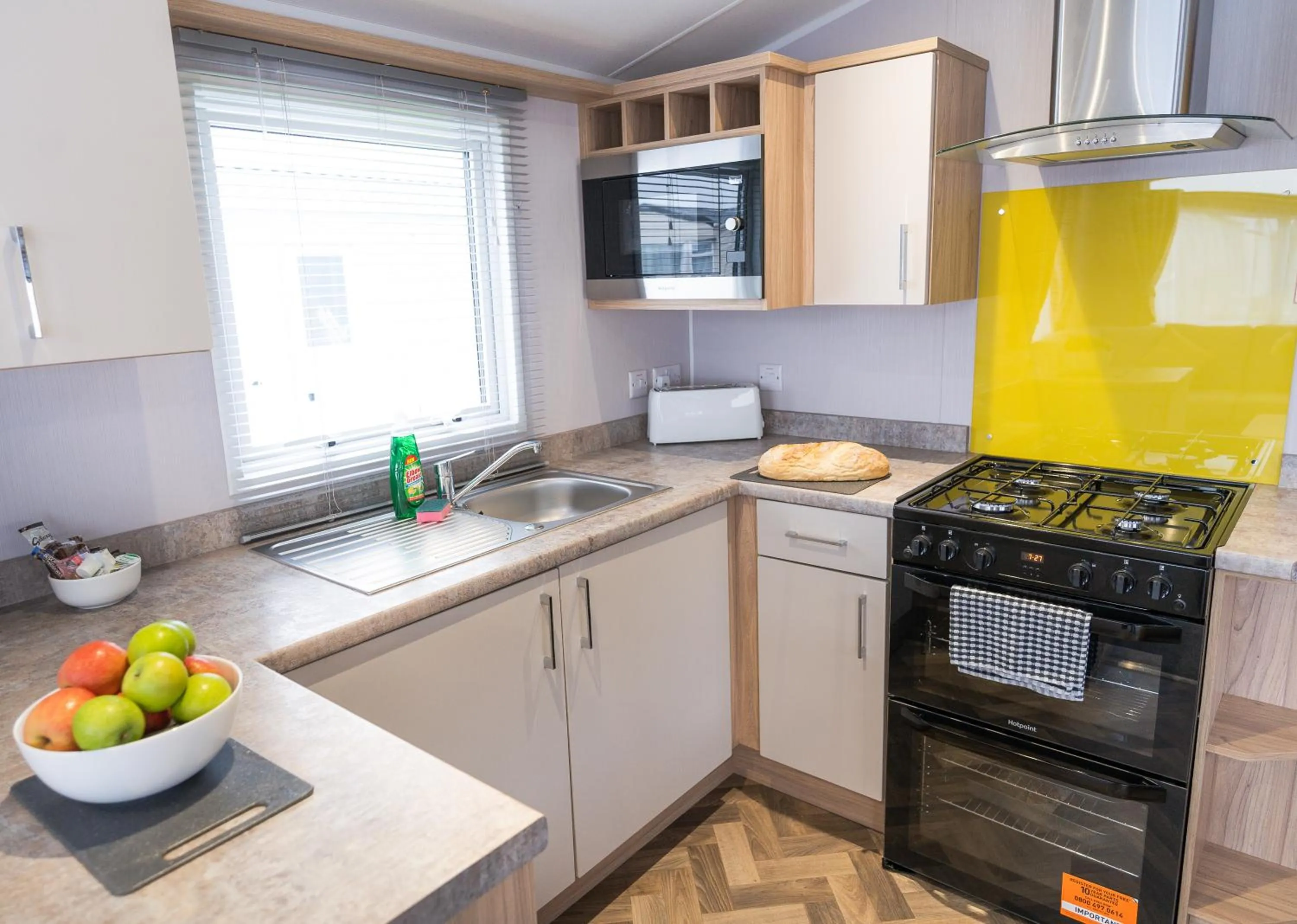 Kitchen or kitchenette in Marine Holiday Park