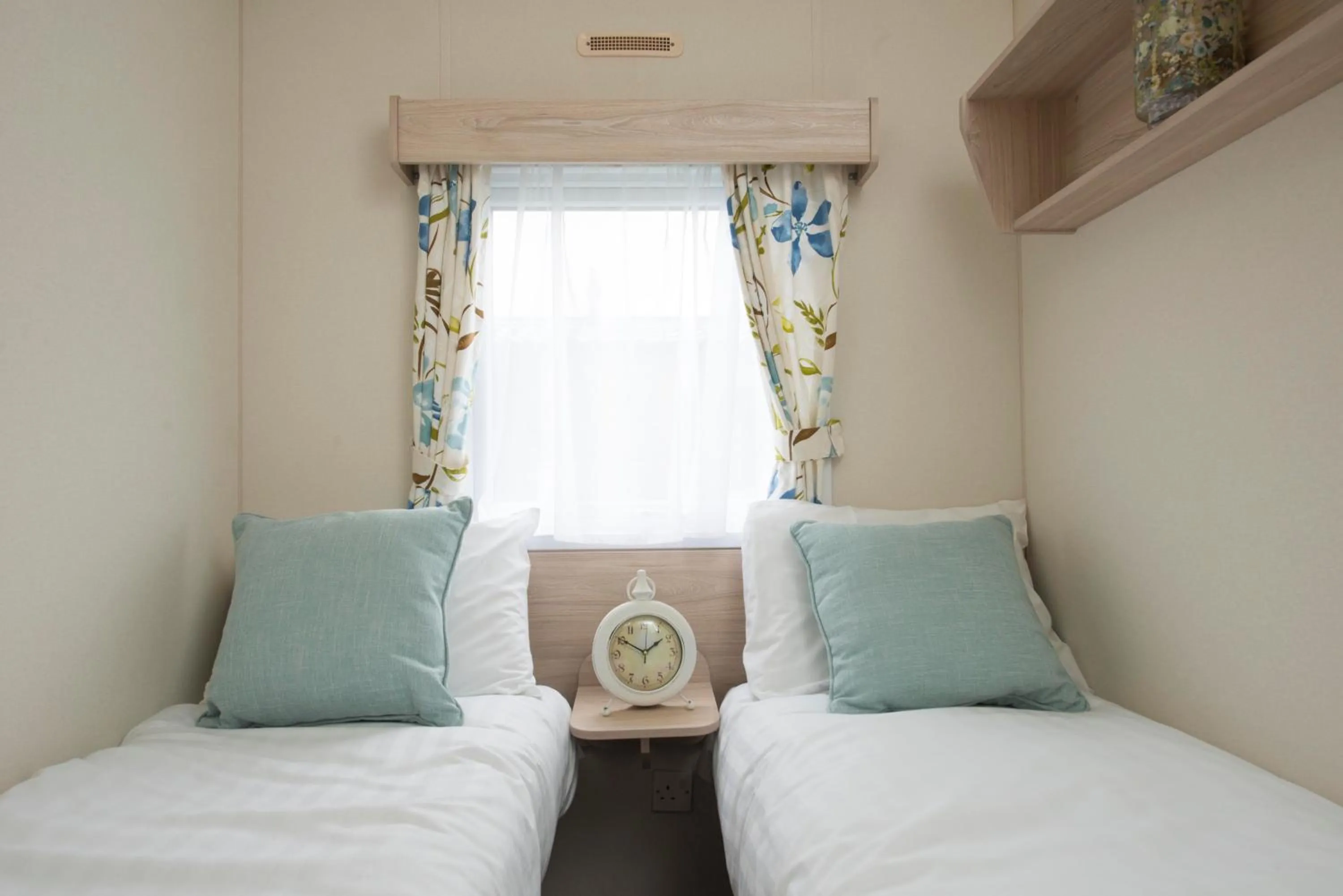 Bedroom, Bed in Marine Holiday Park