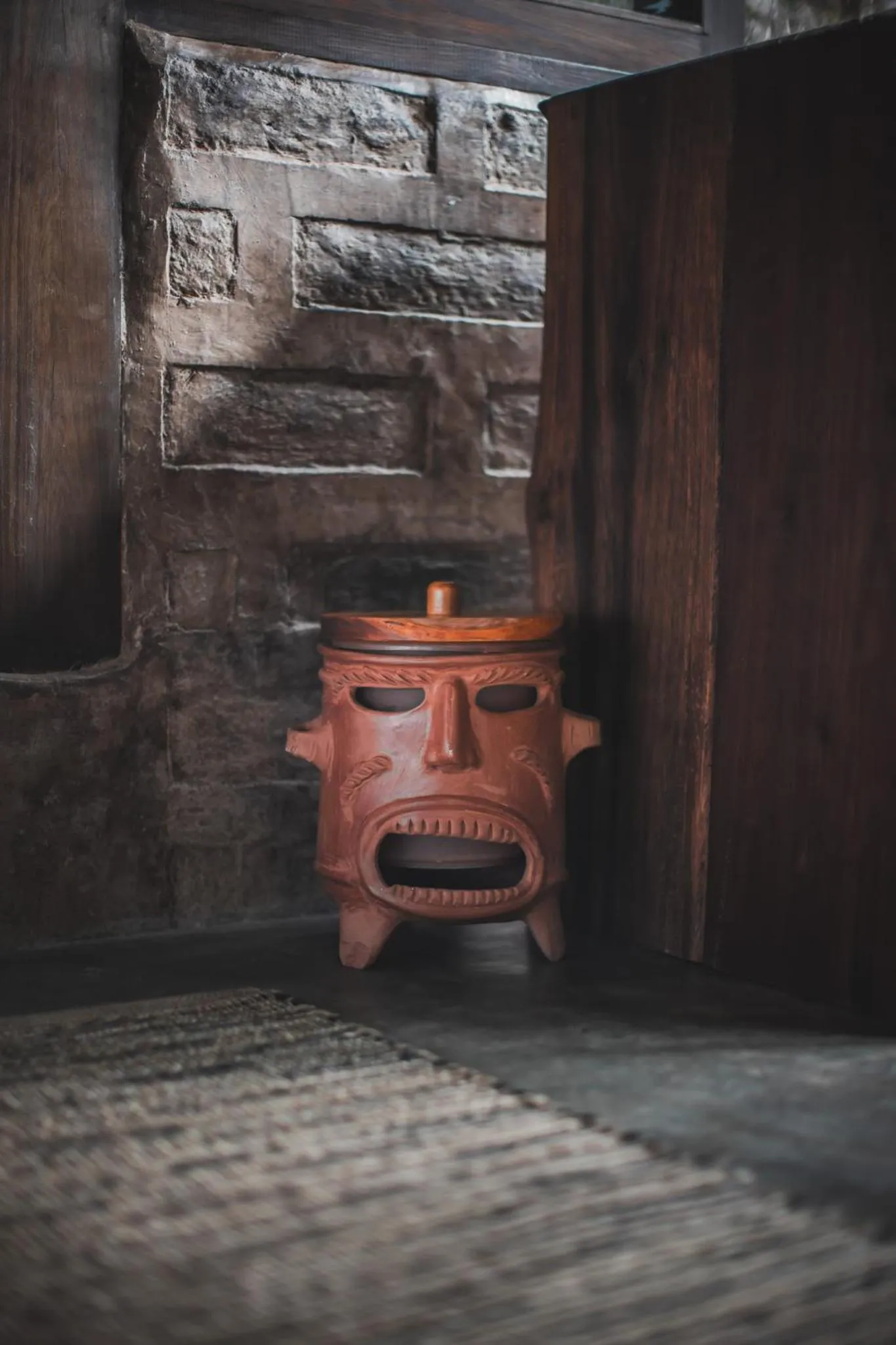 Decorative detail in Lush Atitlán