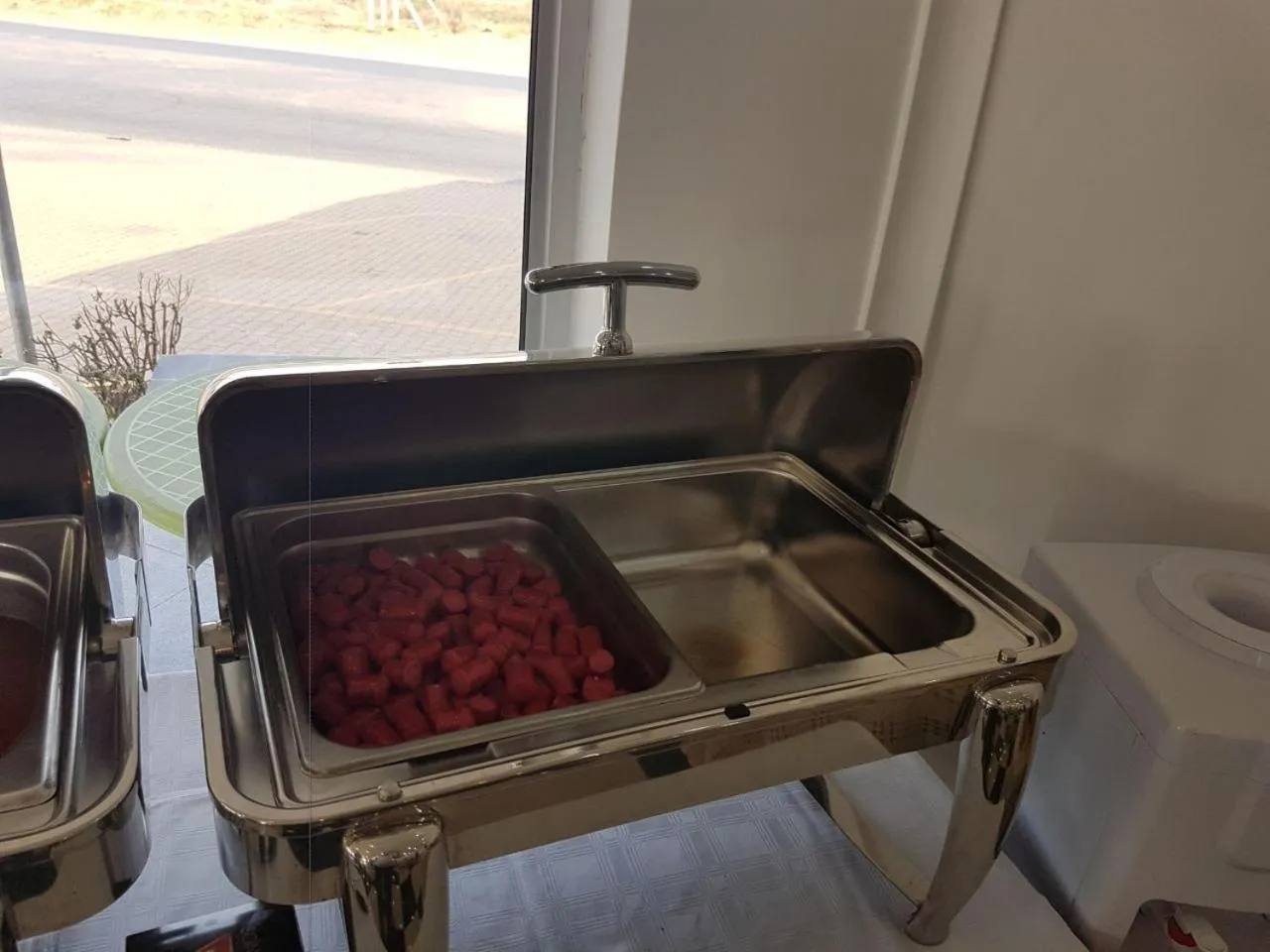 Restaurant/places to eat in Hotel Al-Khalil Matola