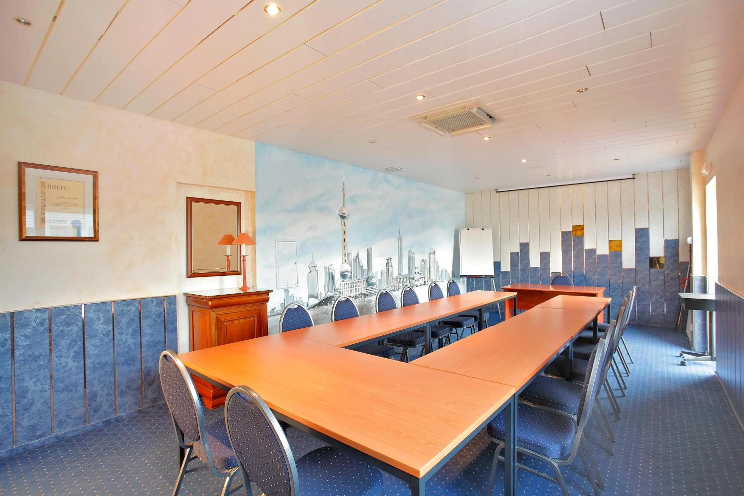 Seating area in Hotel Restaurant Champ Alsace