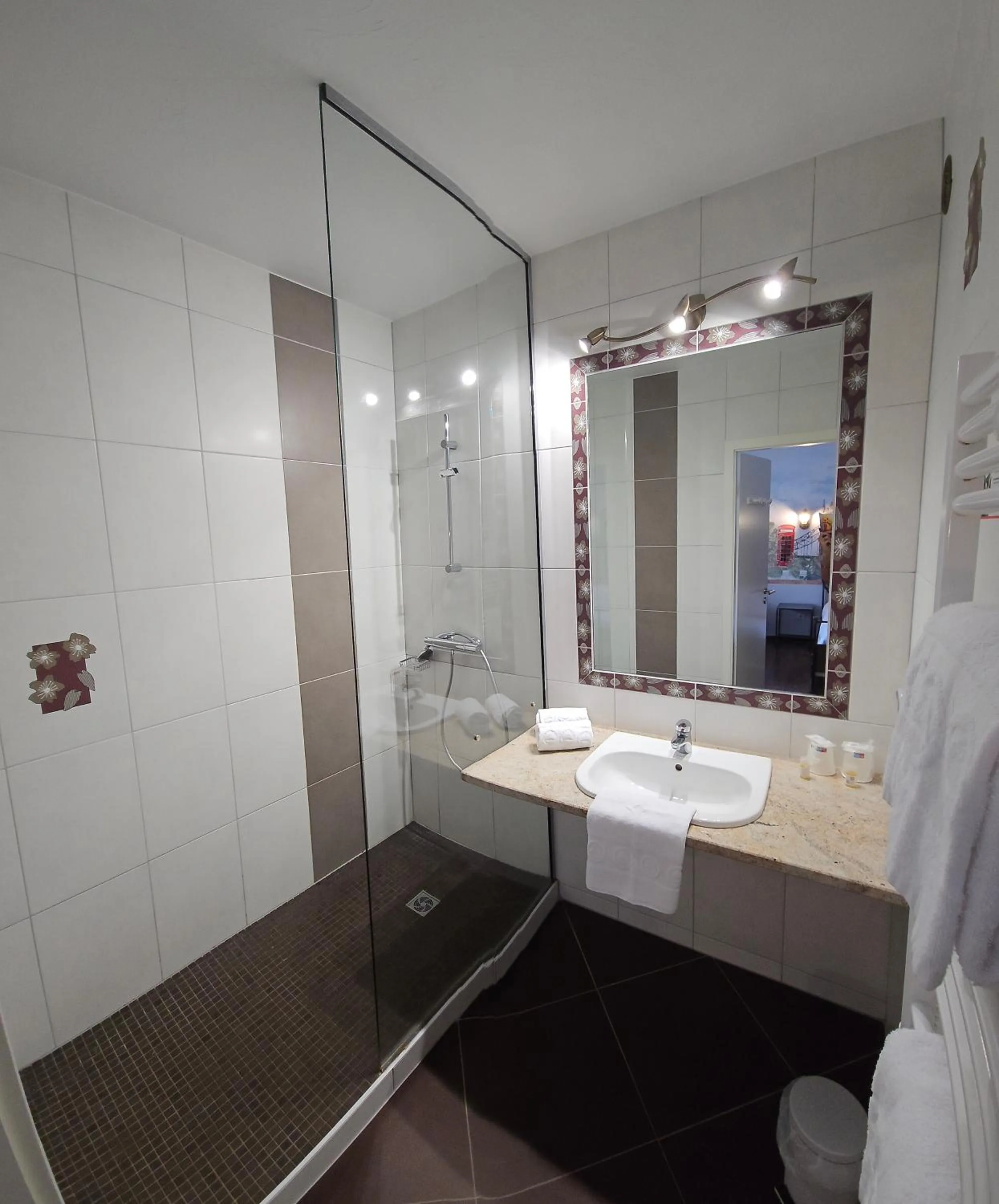 Bathroom in Hotel Restaurant Champ Alsace