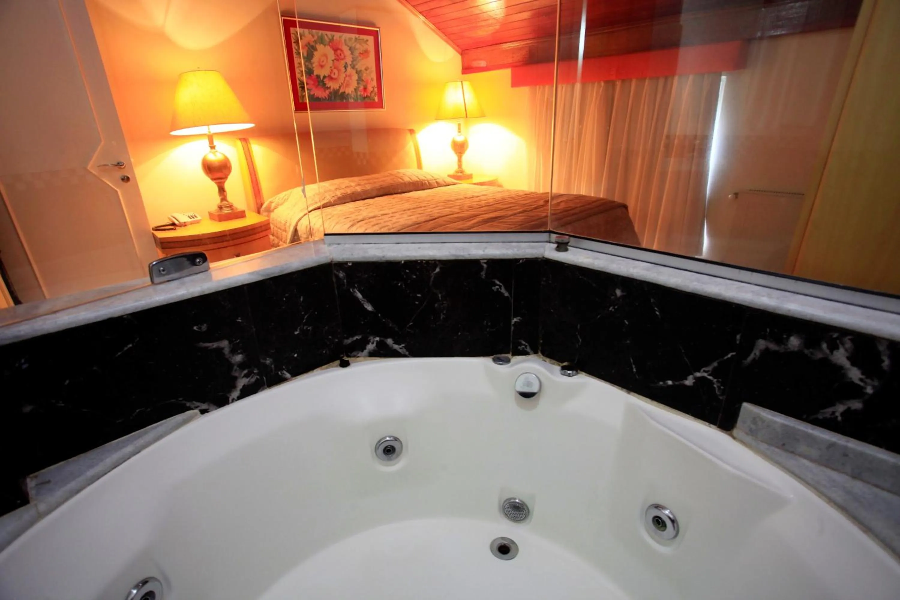 Hot Tub, Bed in Sky Ville Hotel Canela