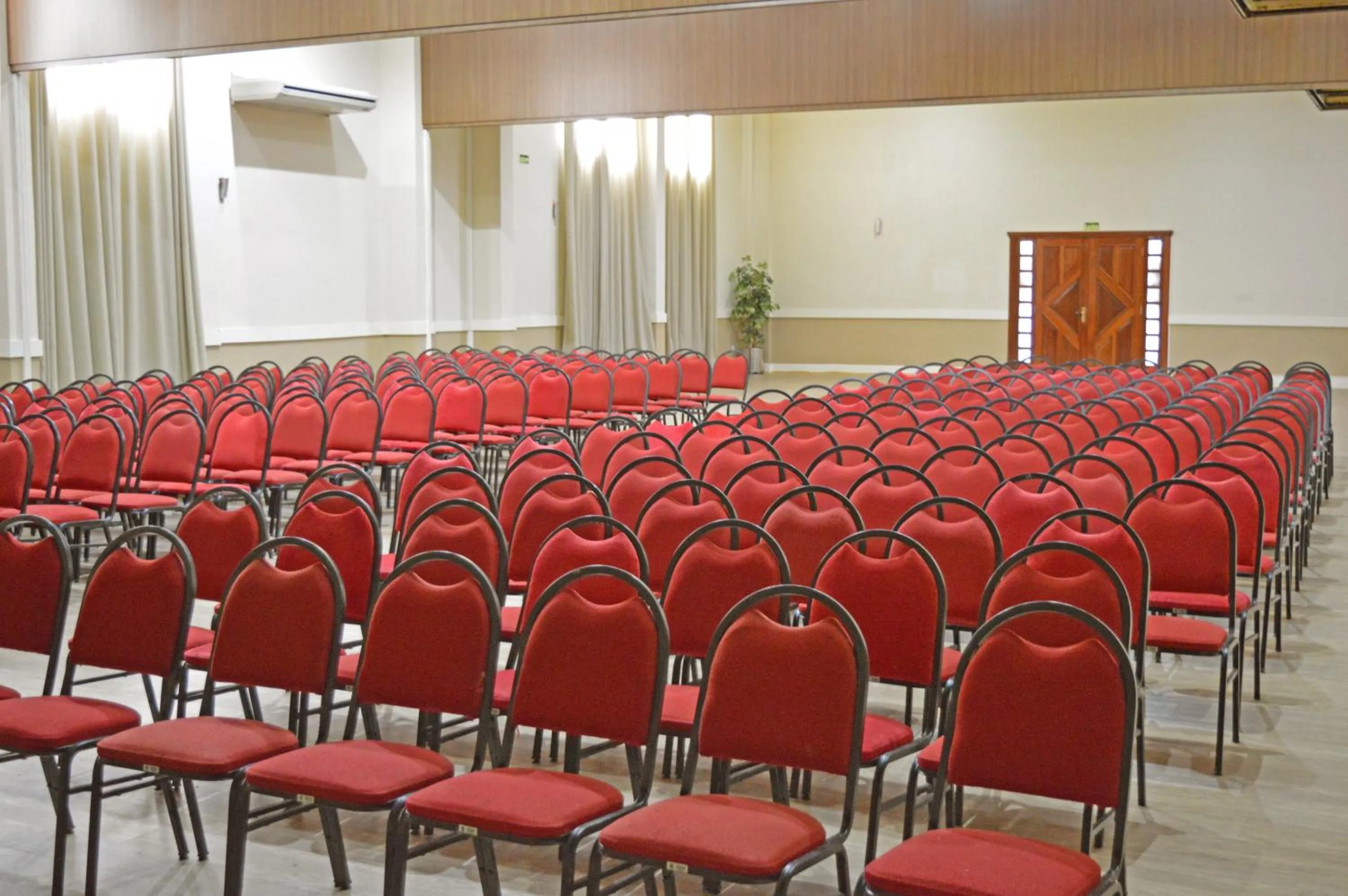 Business facilities in Sky Ville Hotel Canela