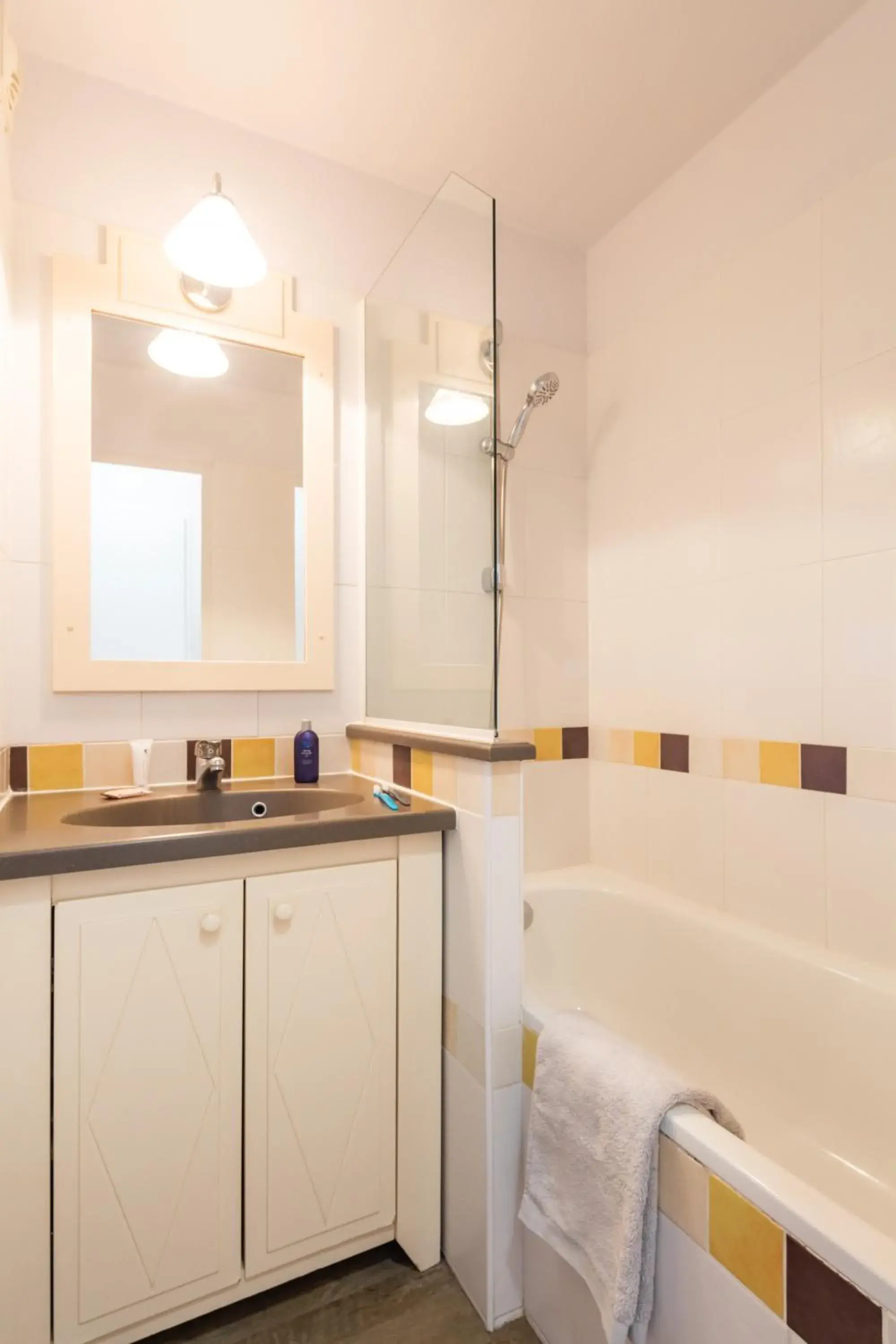 Studio with Sleeping Alcove, Air conditioning and Terrace or Balcony (4 People) in Résidence Pierre & Vacances l'Ange Gardien Studio with Sleeping Alcove, Air conditioning and Terrace or Balcony (4 People) in Résidence Pierre & Vacances l'Ange Gardien