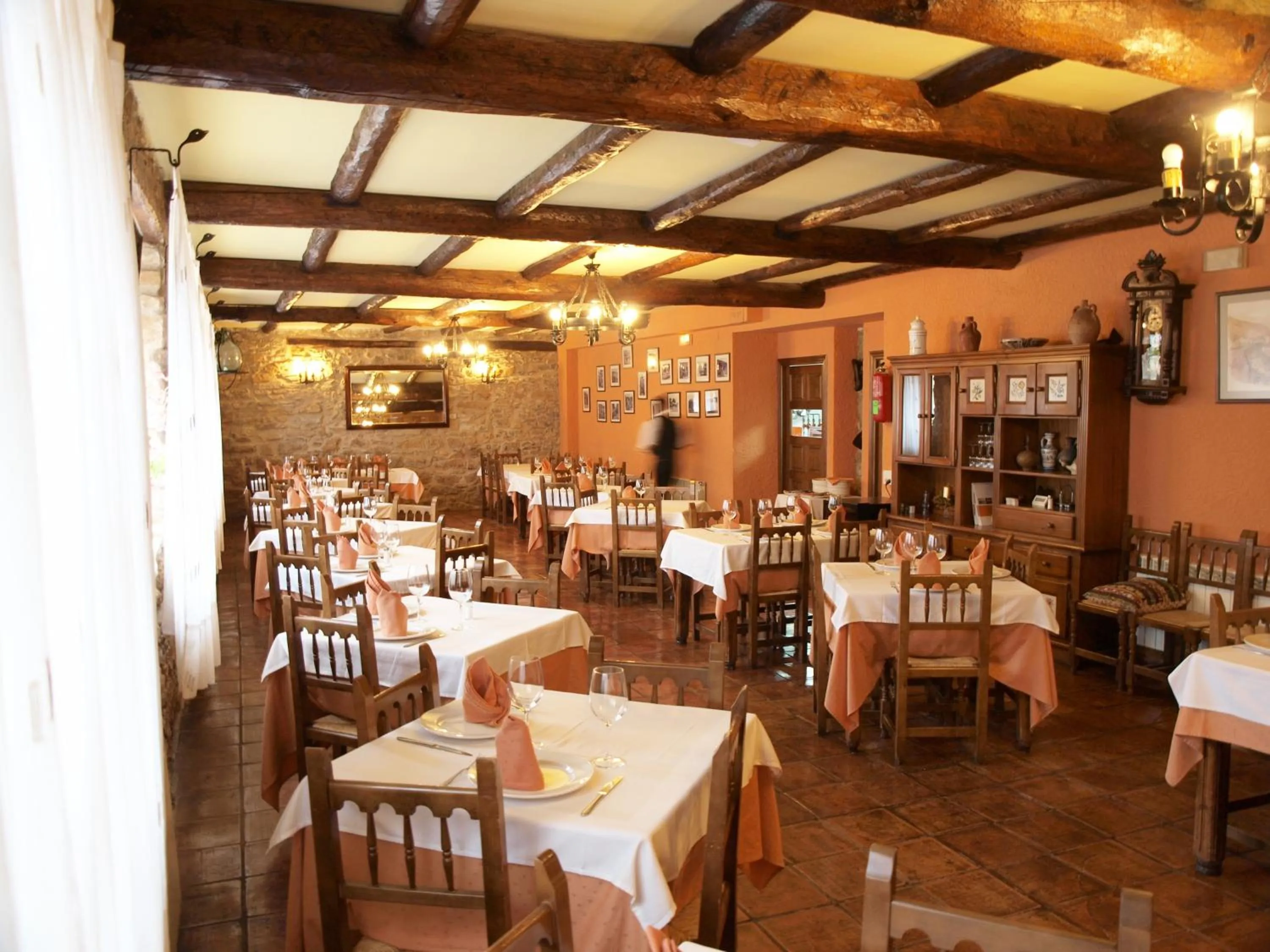 Restaurant/places to eat in Hotel La Vega